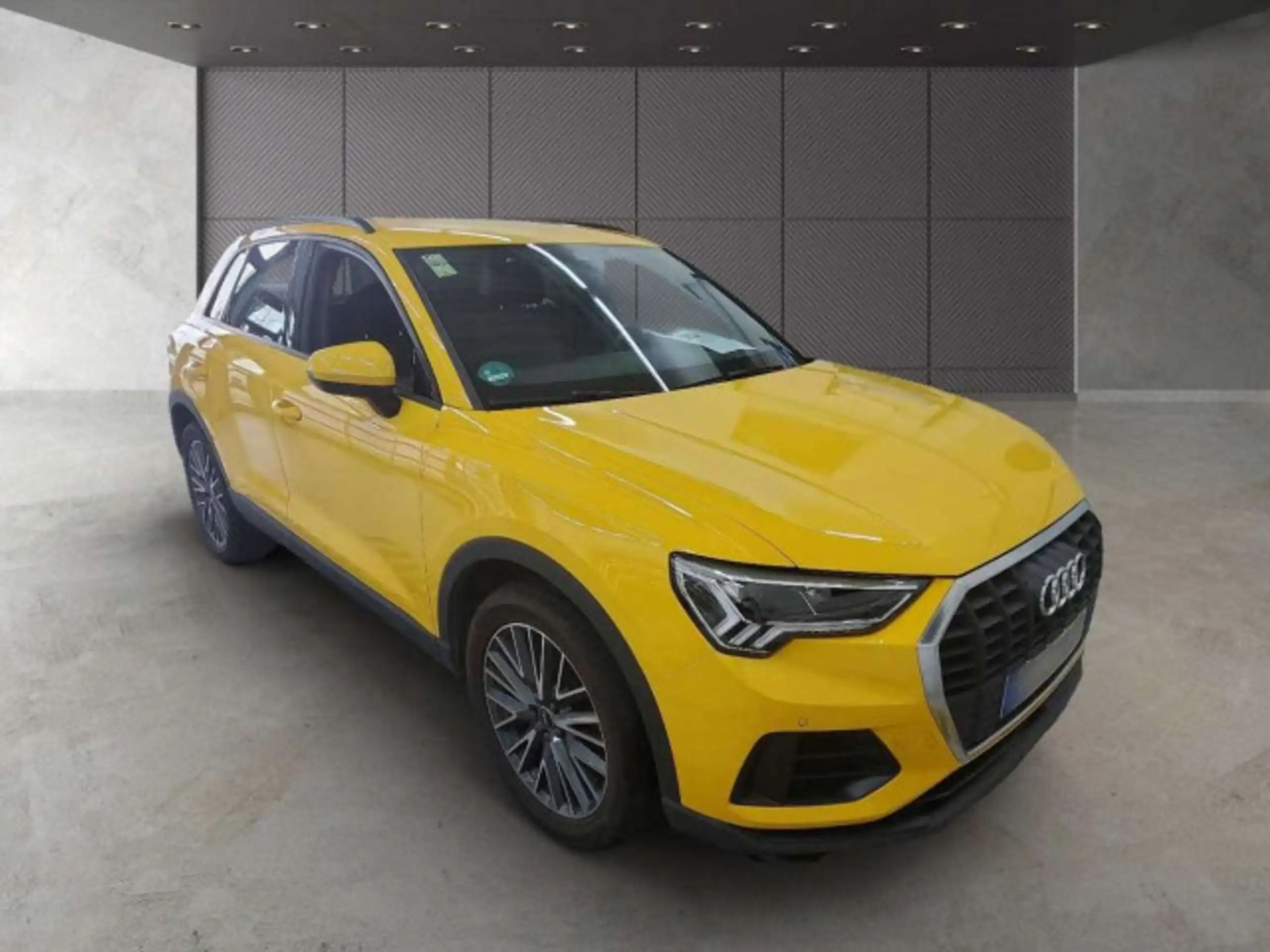 Audi - Q3