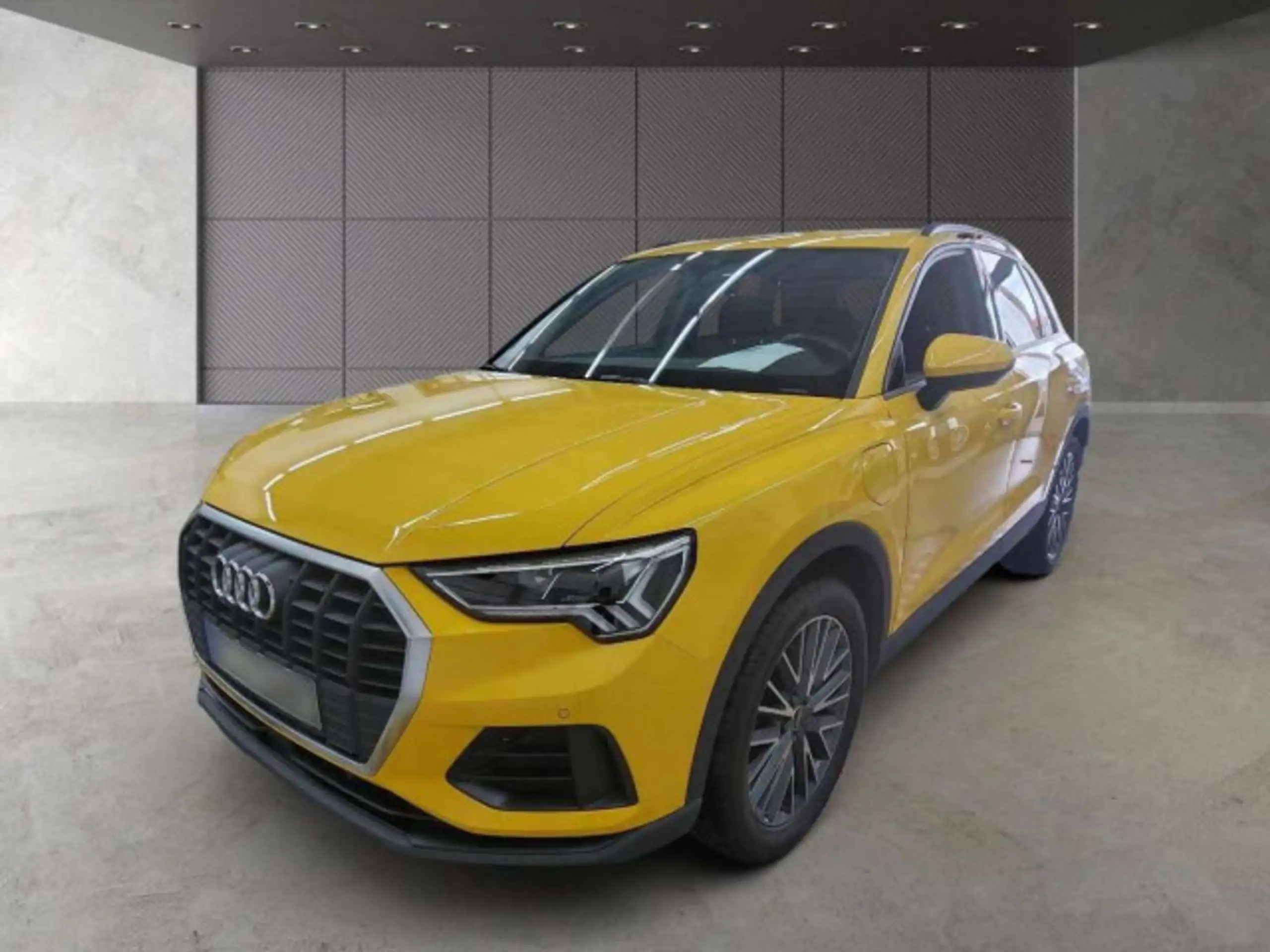 Audi - Q3