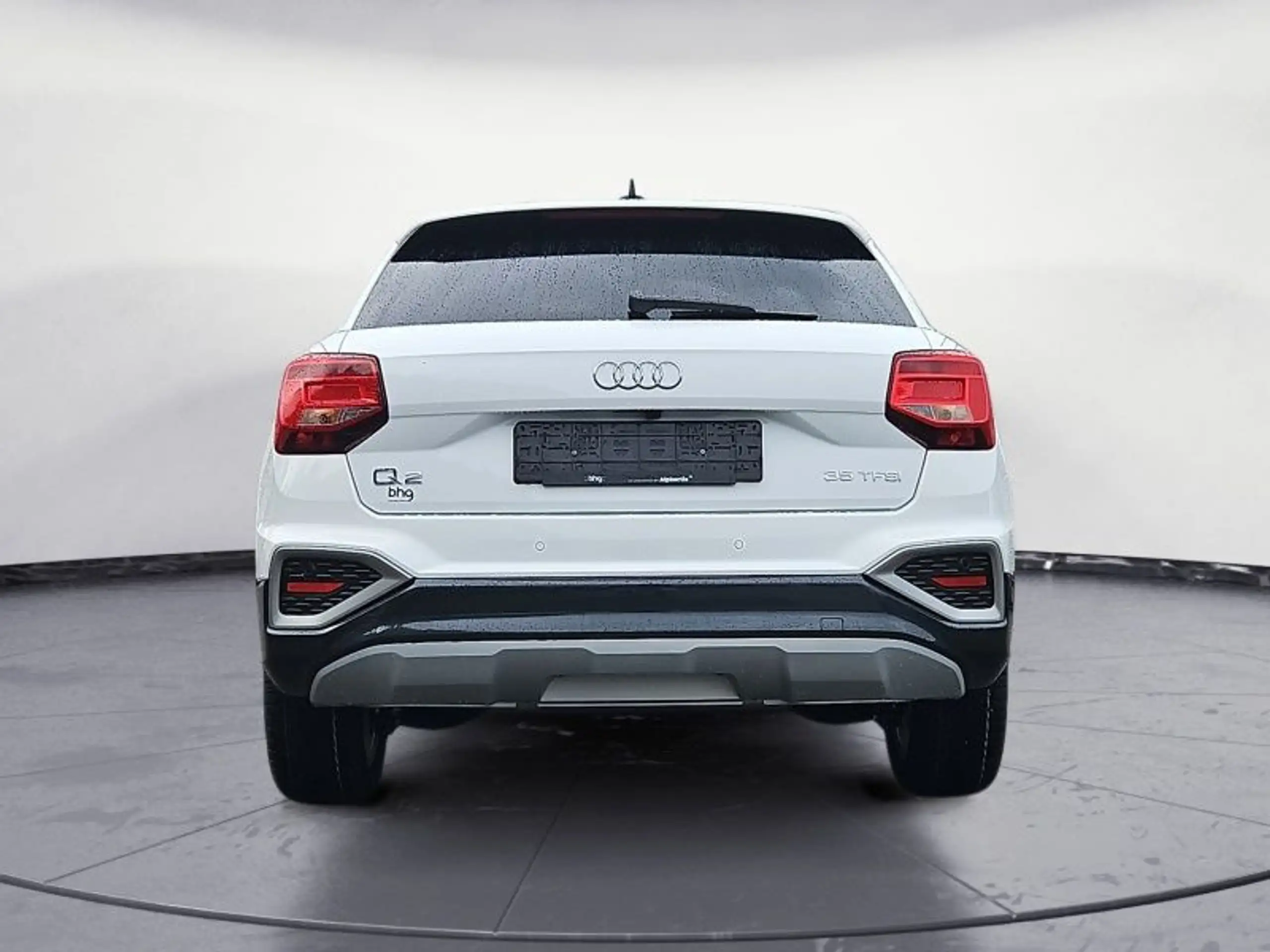 Audi - Q2