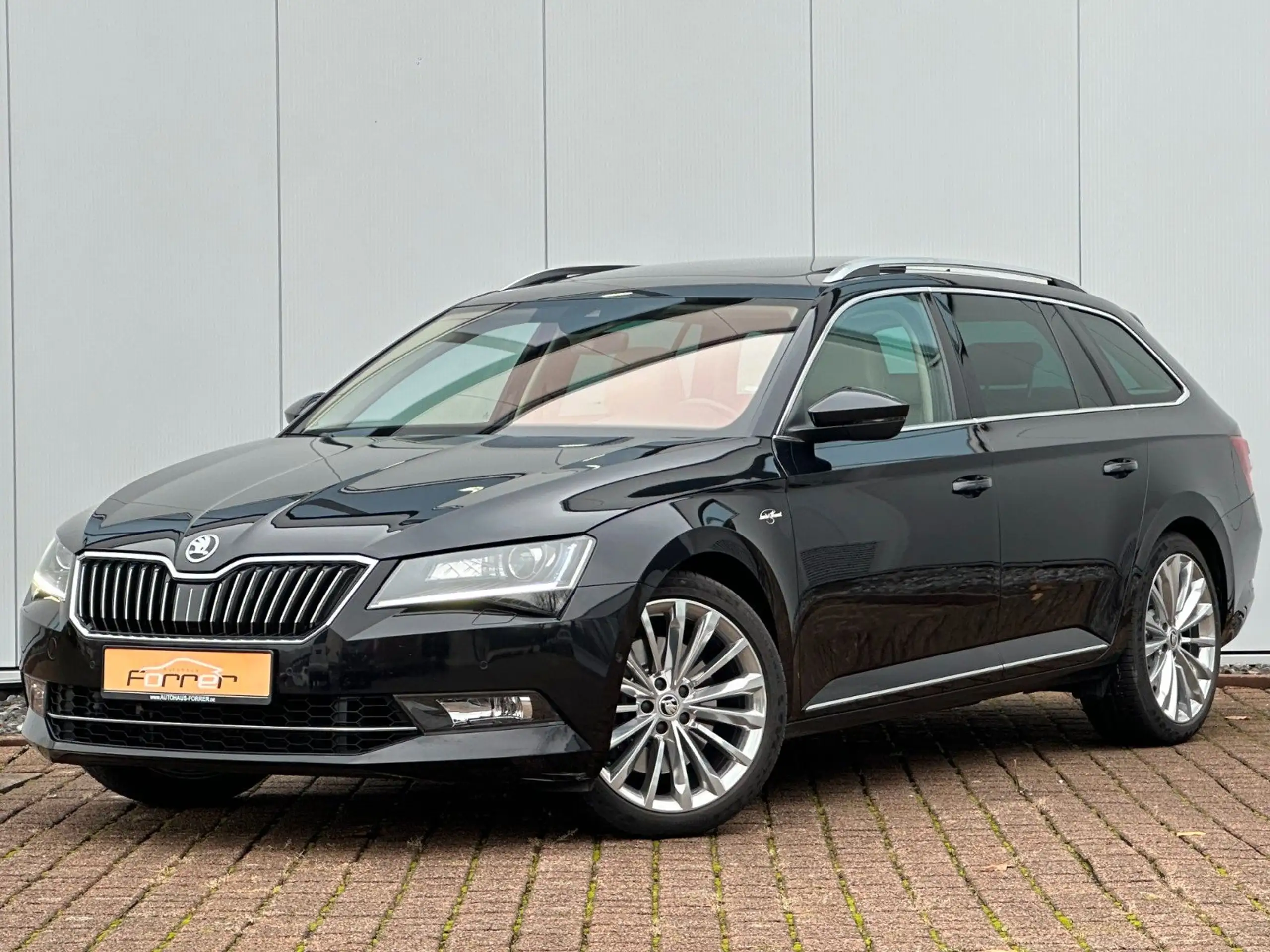 Skoda - Superb