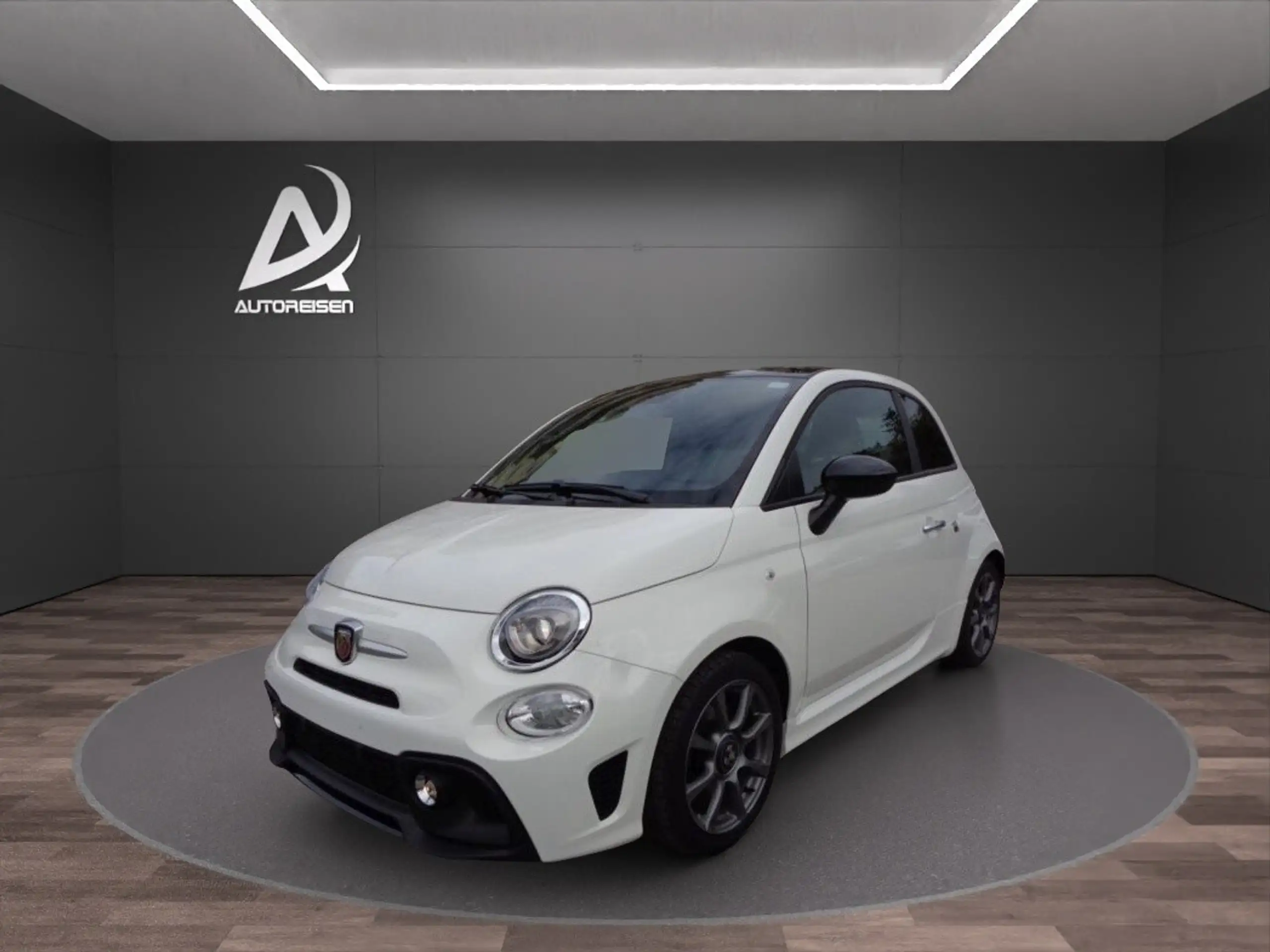 Abarth 595 2024