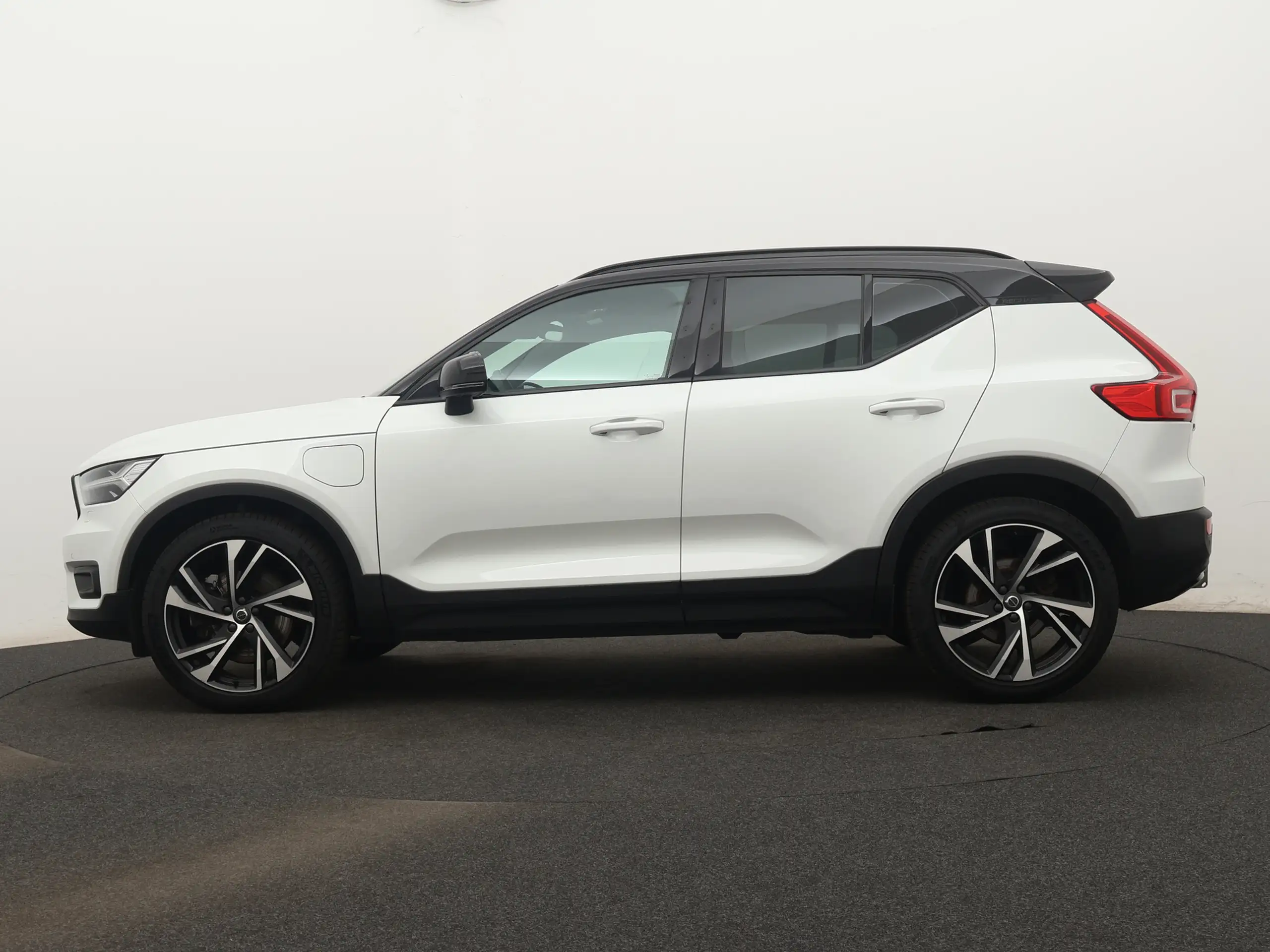 Volvo - XC40