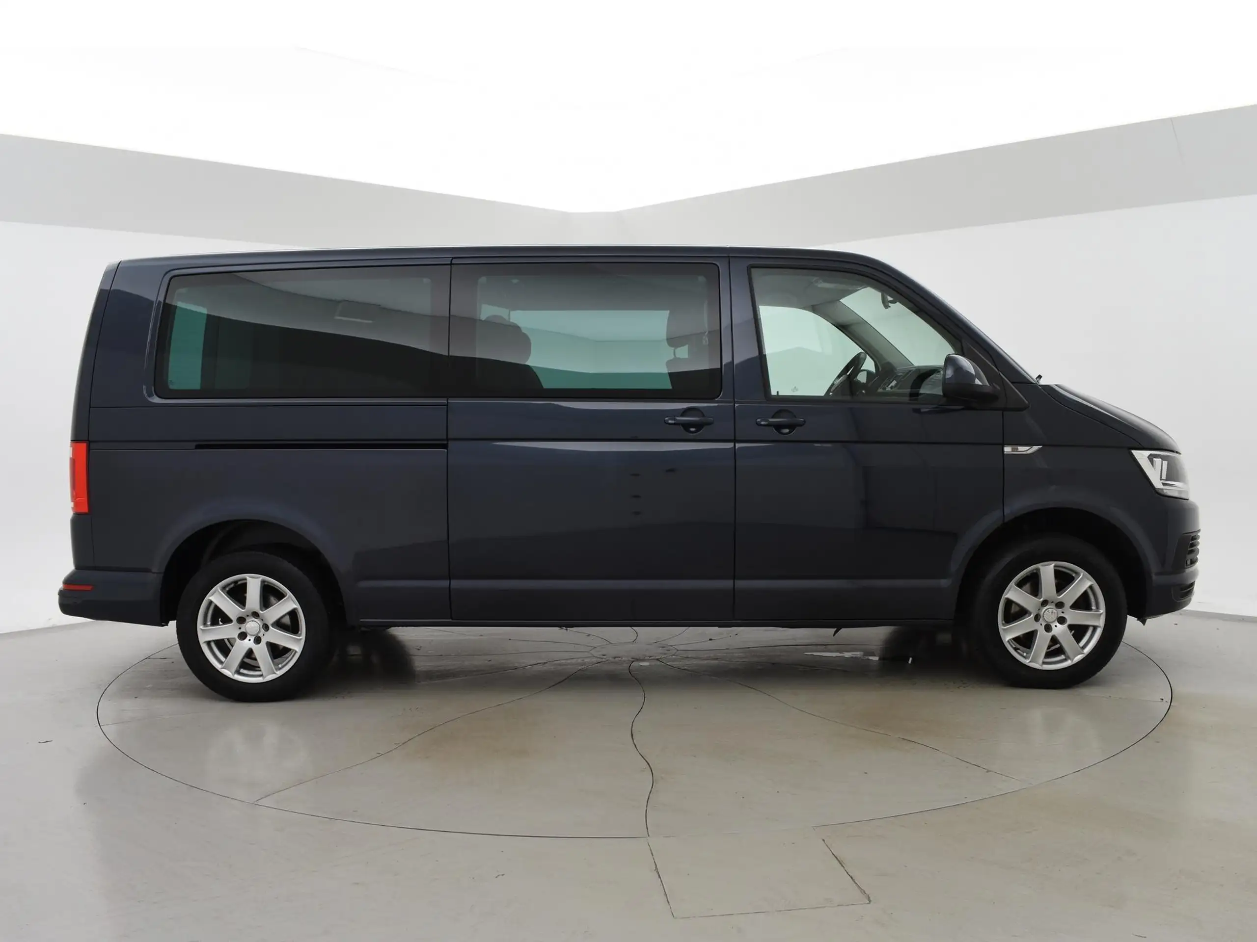 Volkswagen - T6 Transporter