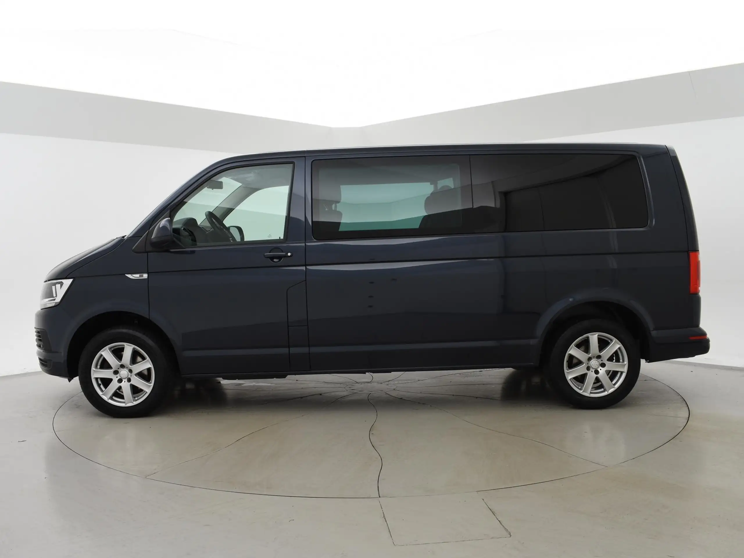 Volkswagen - T6 Transporter