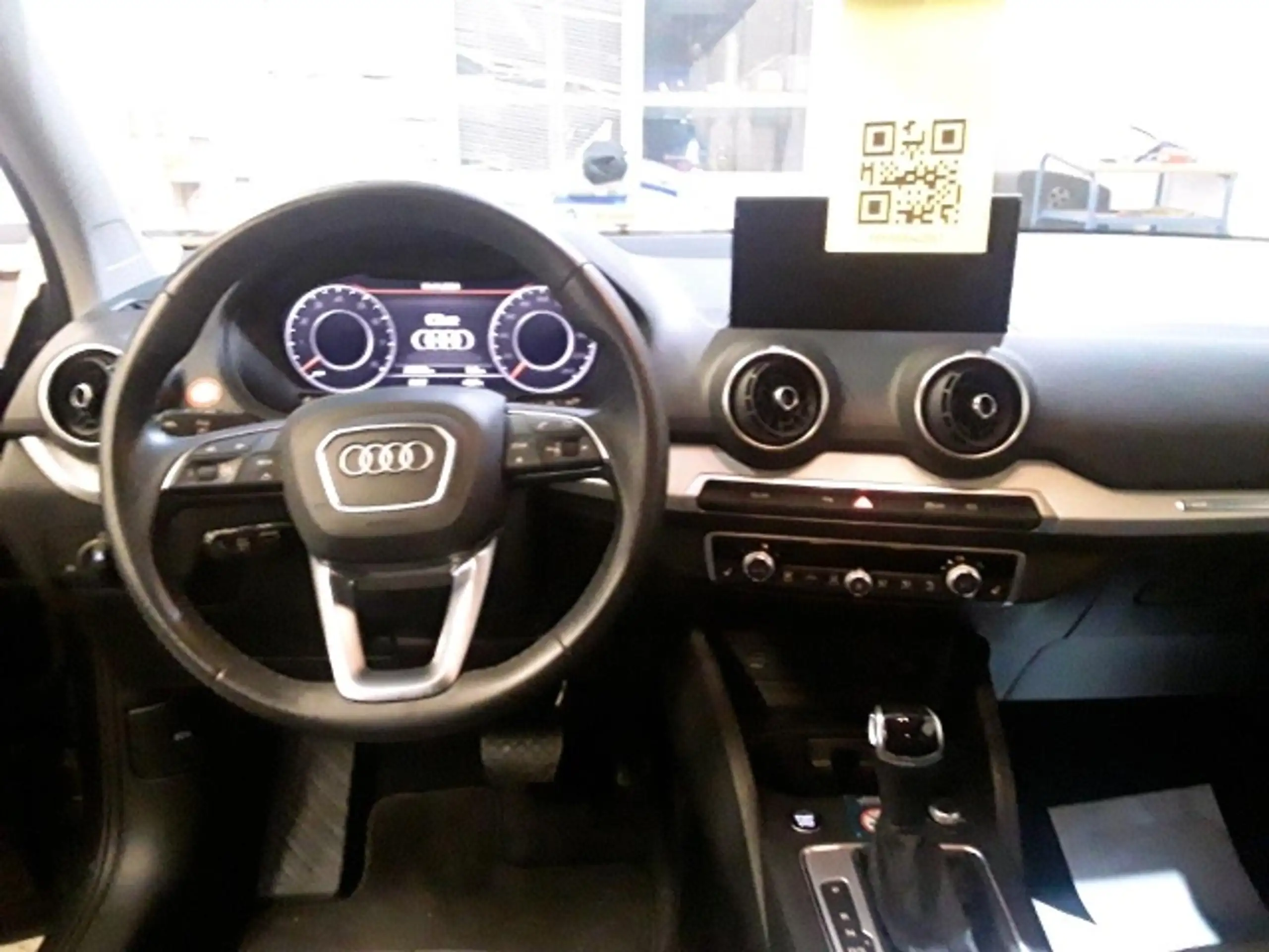 Audi - Q2