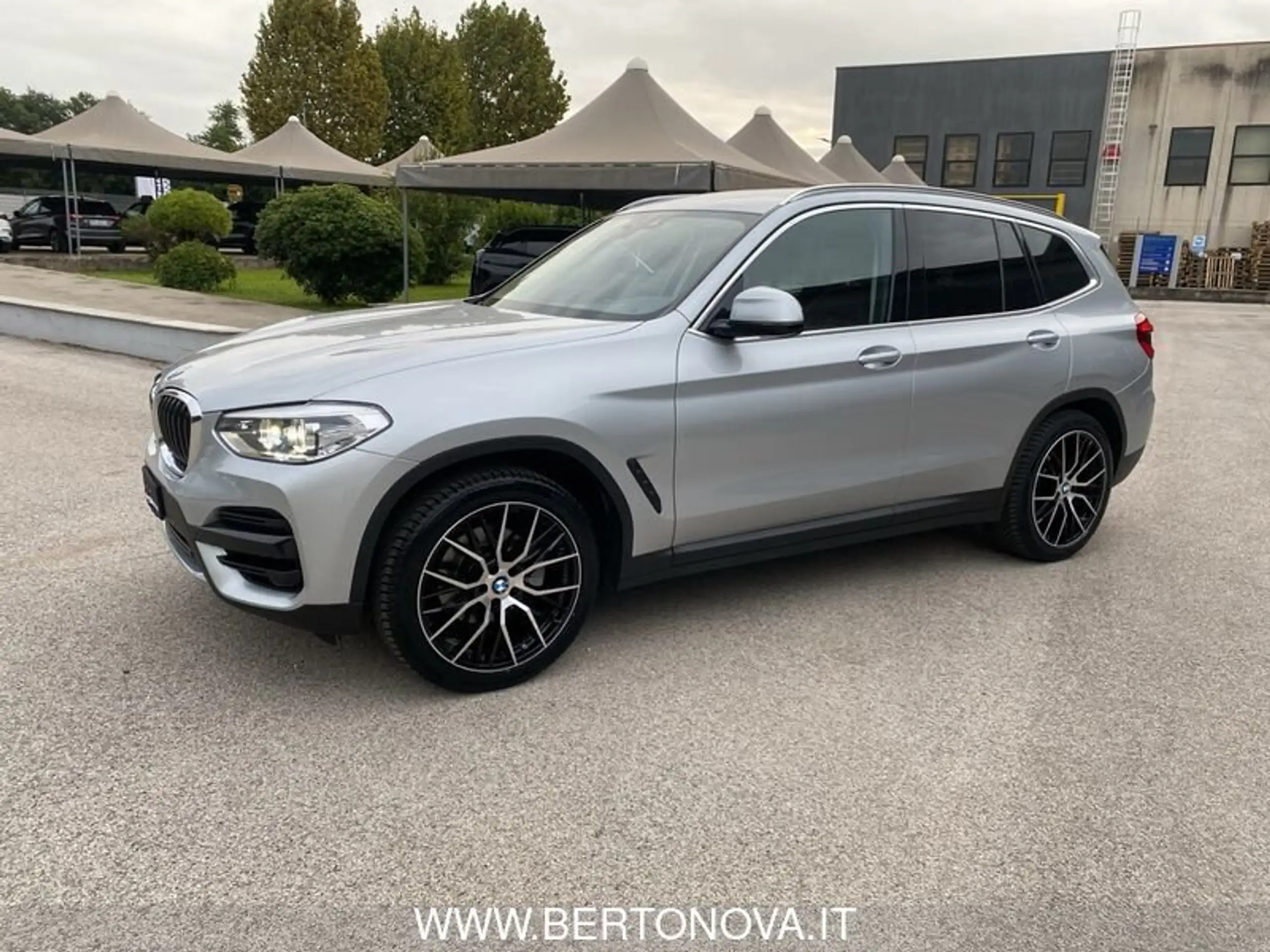 BMW - X3