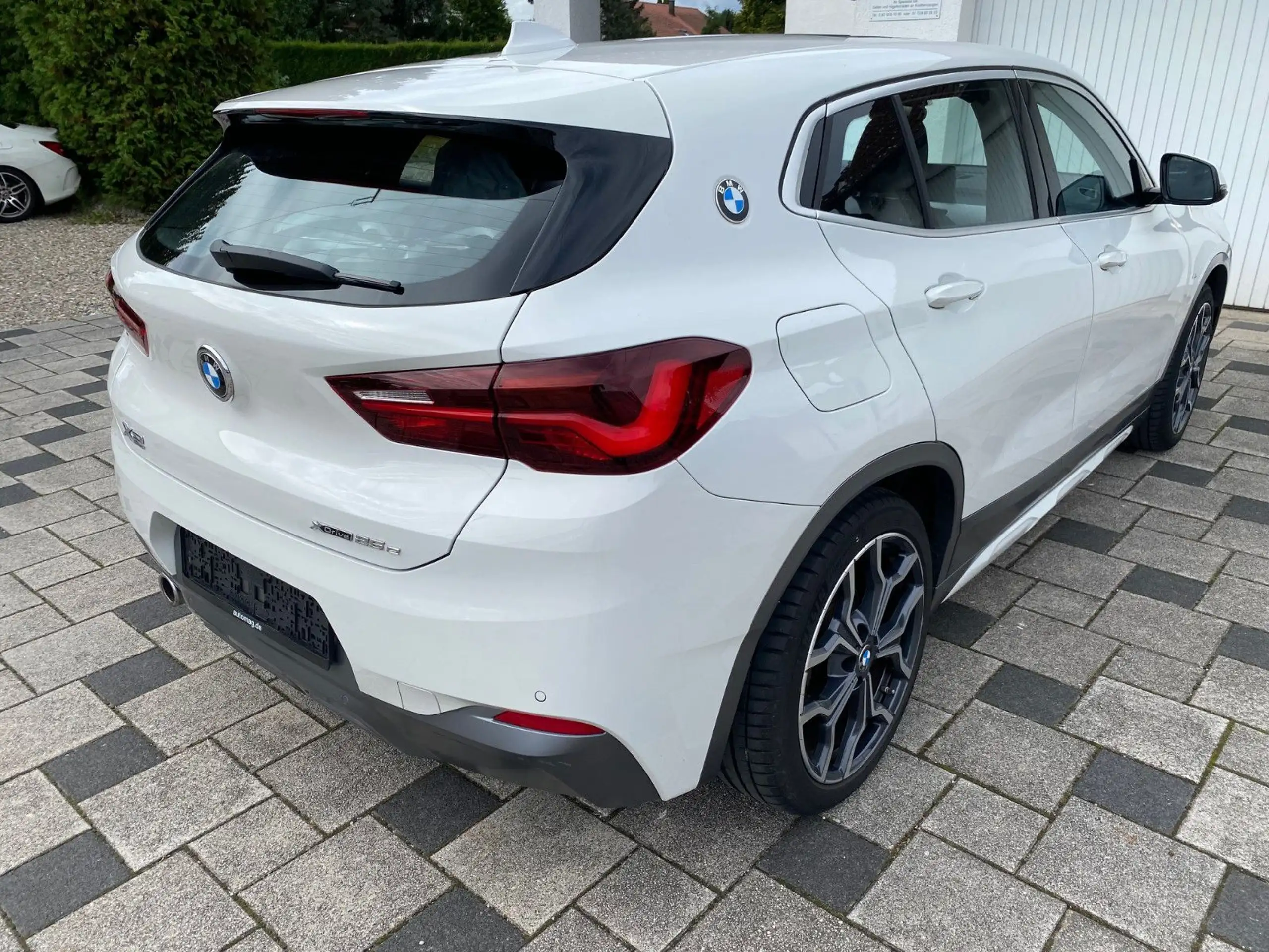 BMW - X2