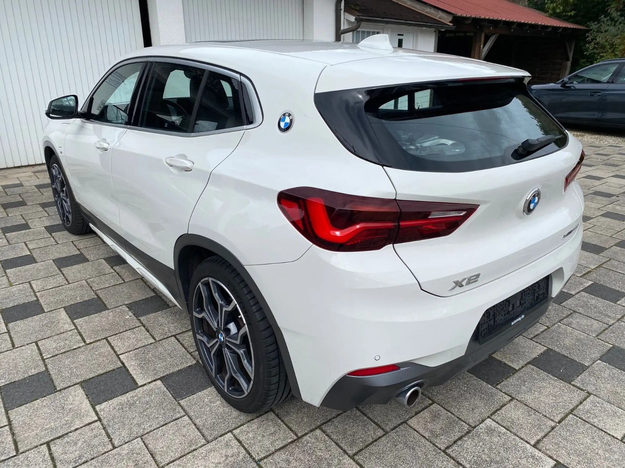 BMW - X2