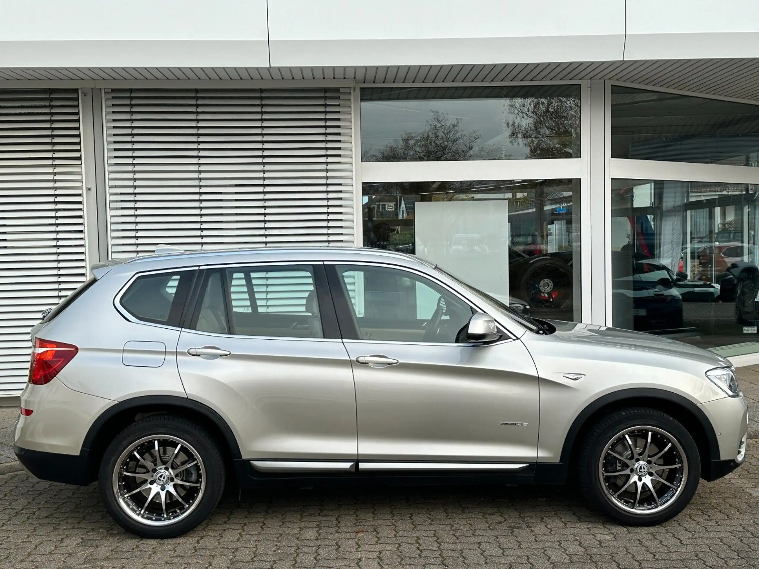 BMW - X3