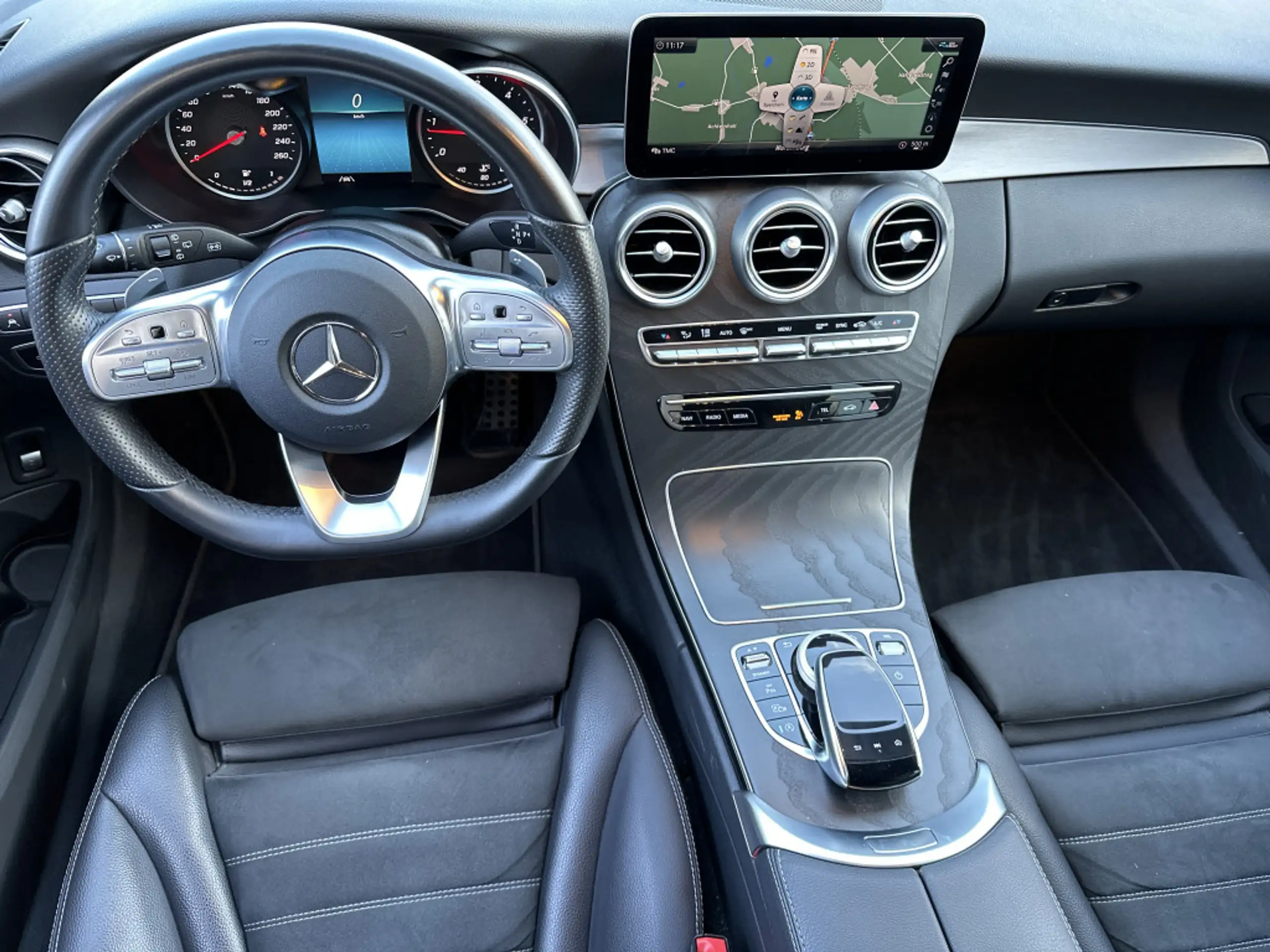 Mercedes-Benz - C 220