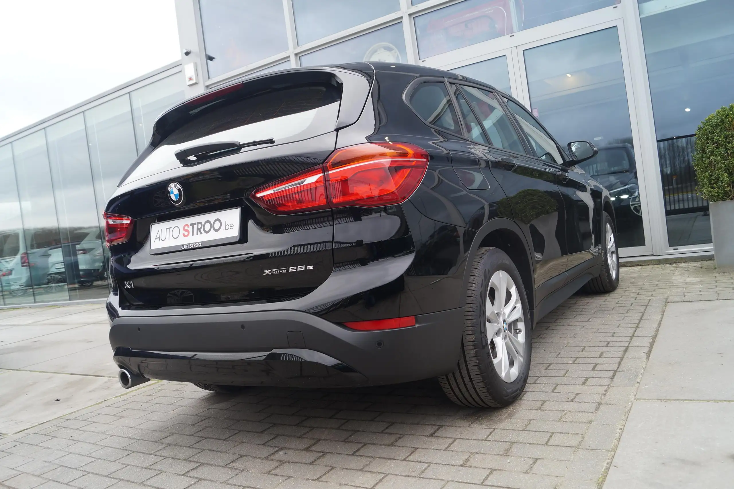 BMW - X1