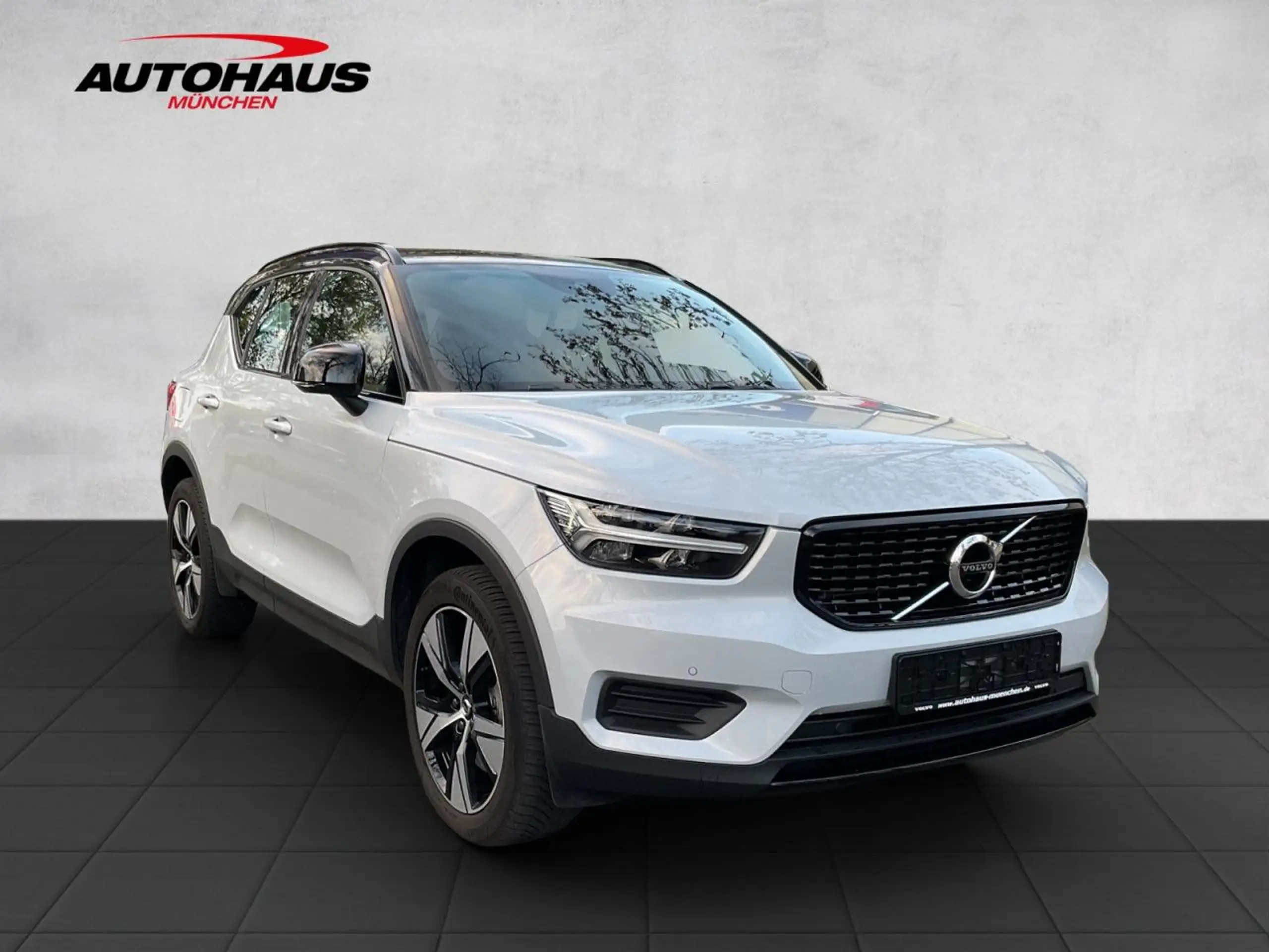 Volvo - XC40