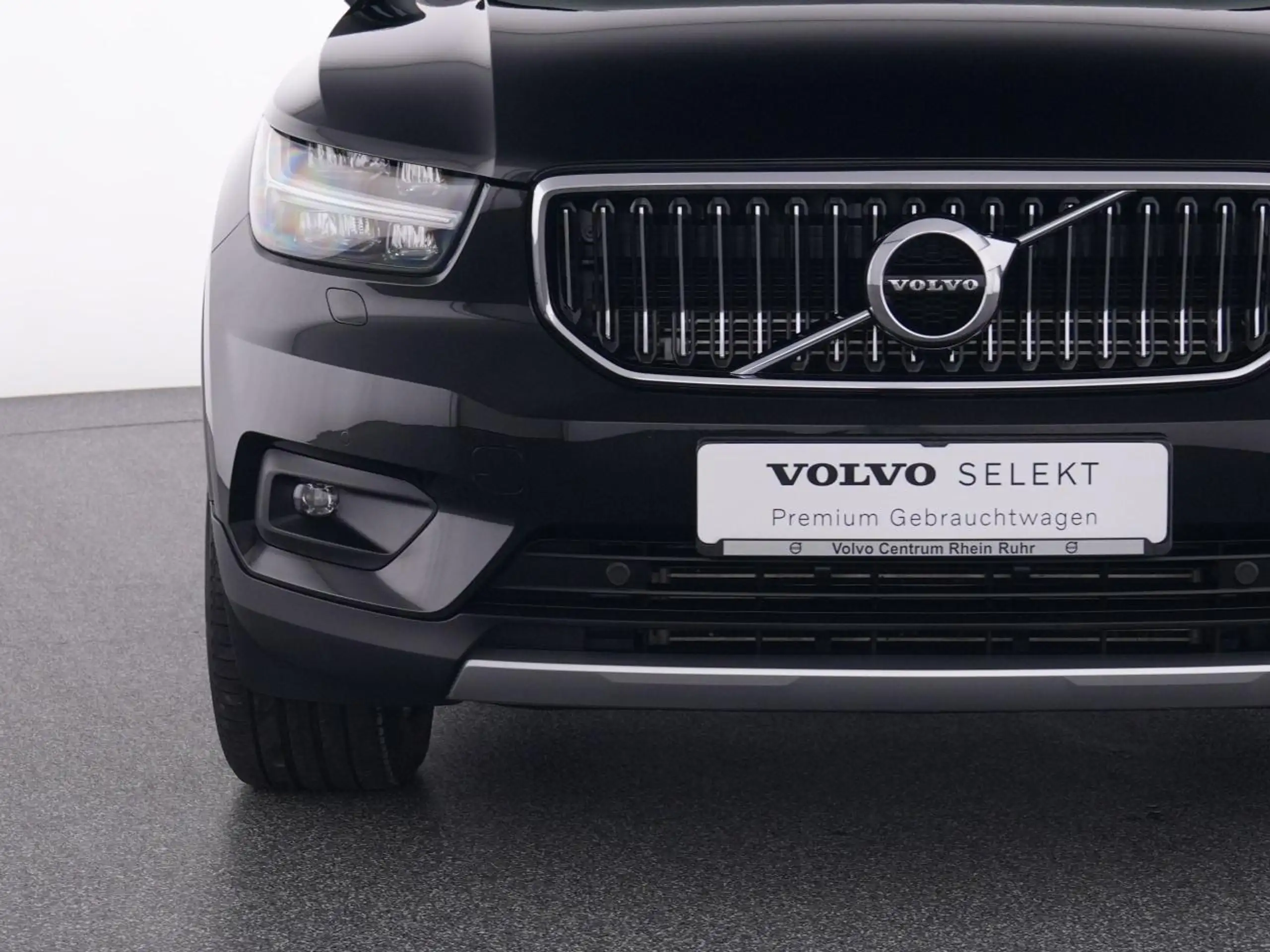 Volvo - XC40