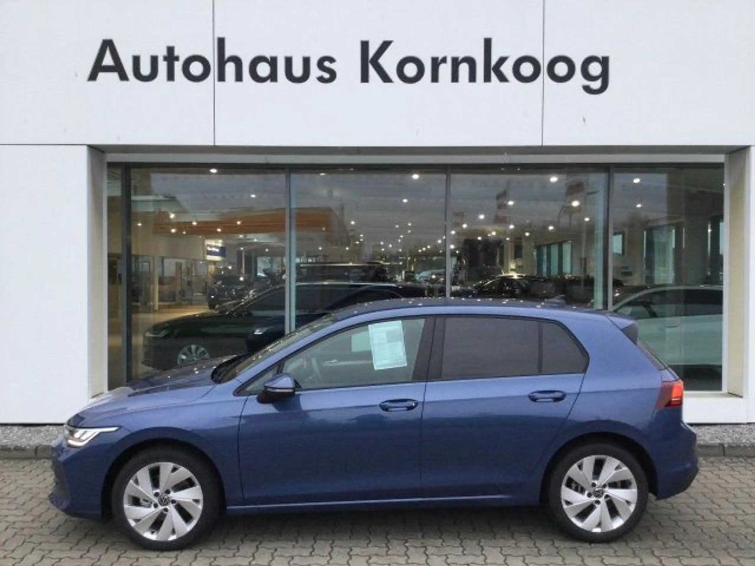 Volkswagen - Golf