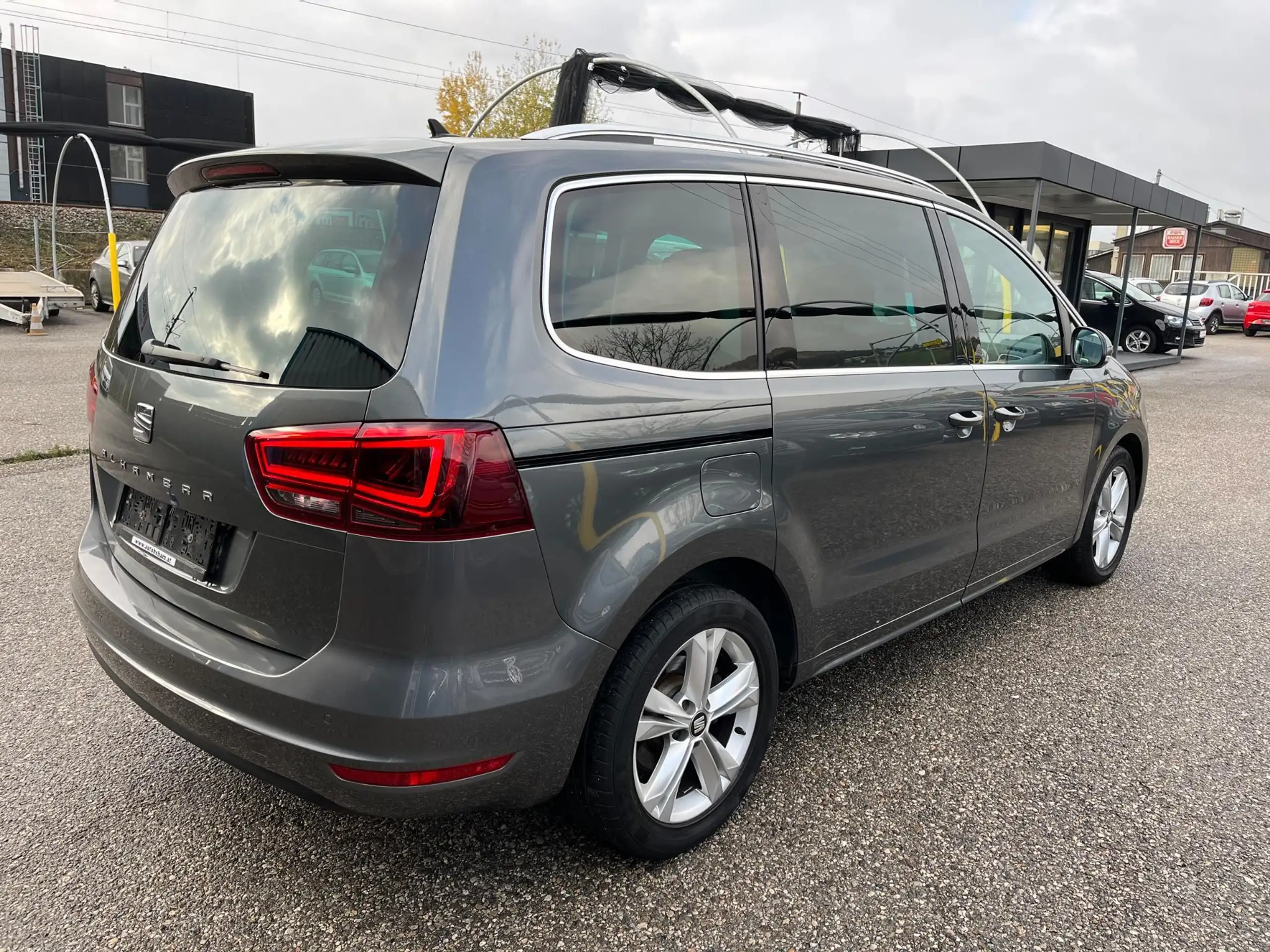 SEAT - Alhambra