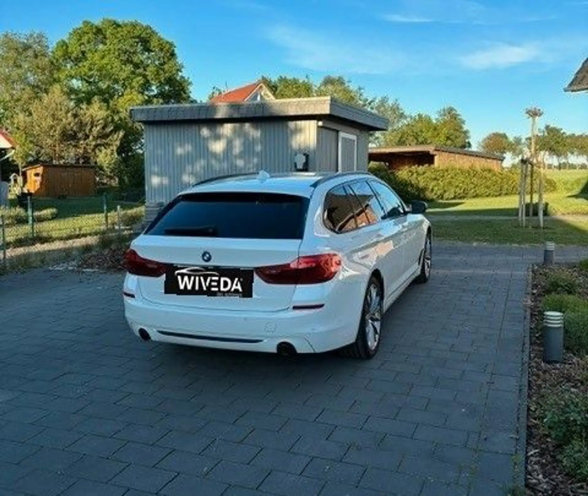 BMW - 520