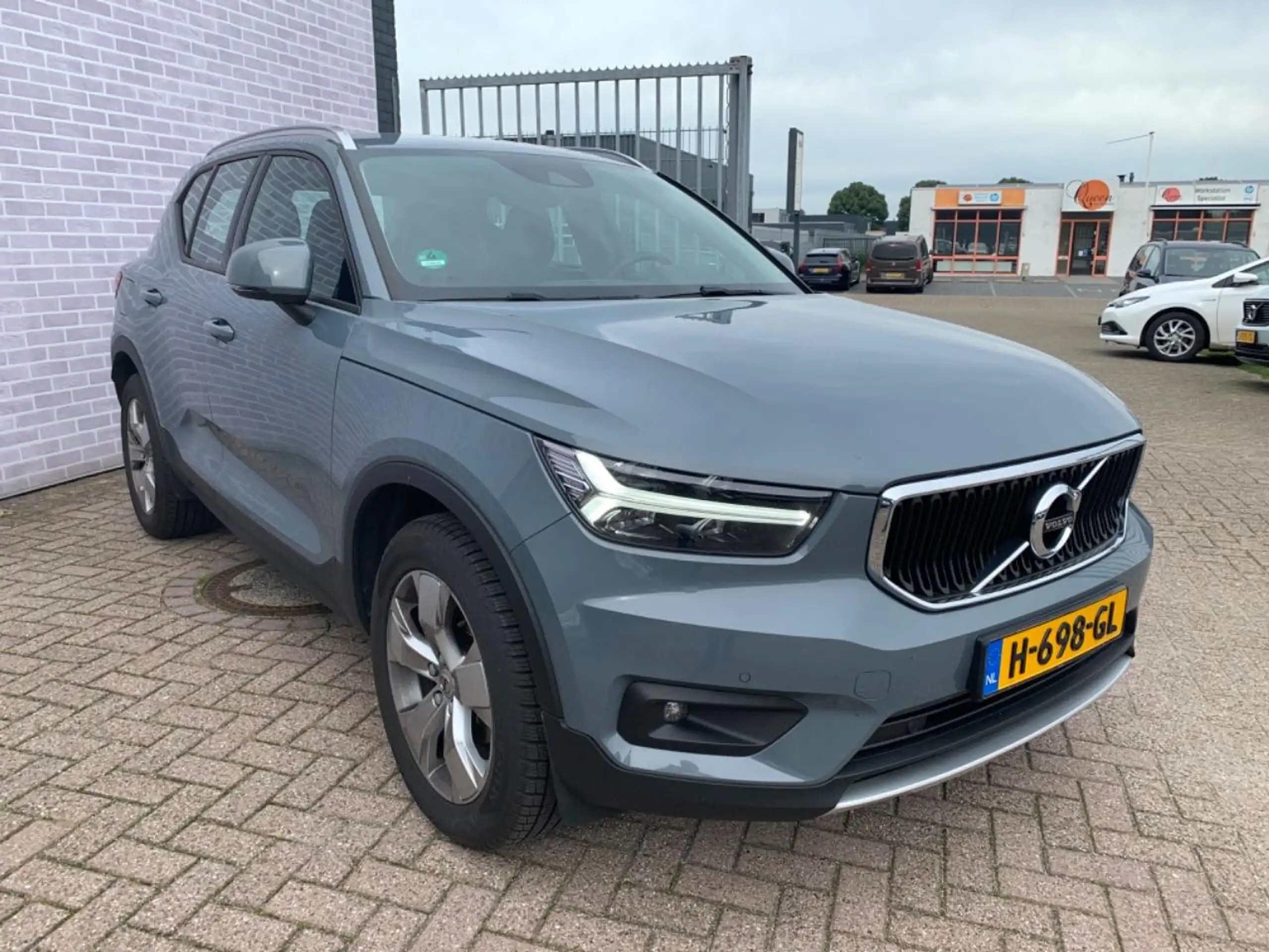 Volvo - XC40