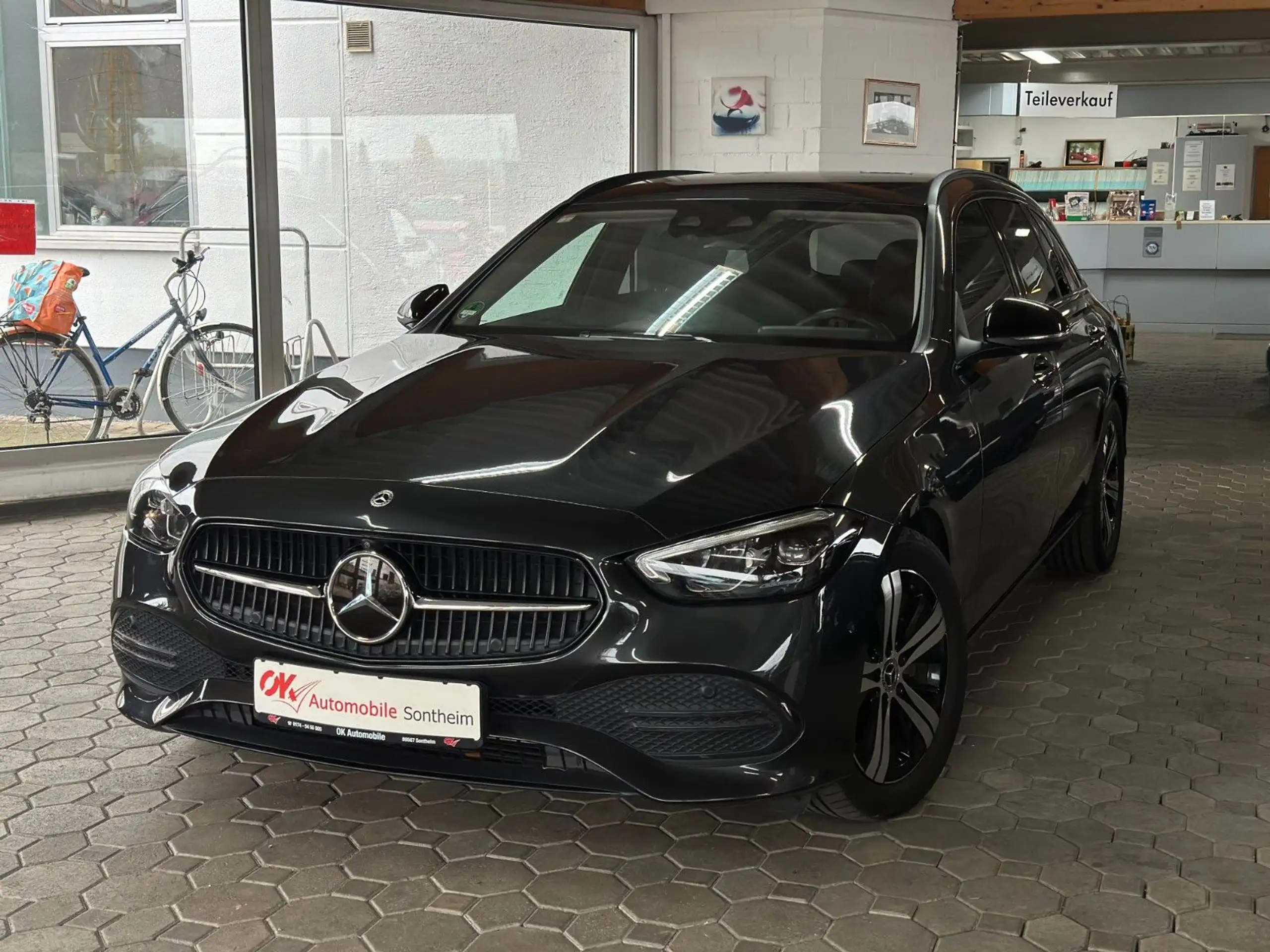 Mercedes-Benz - C 220