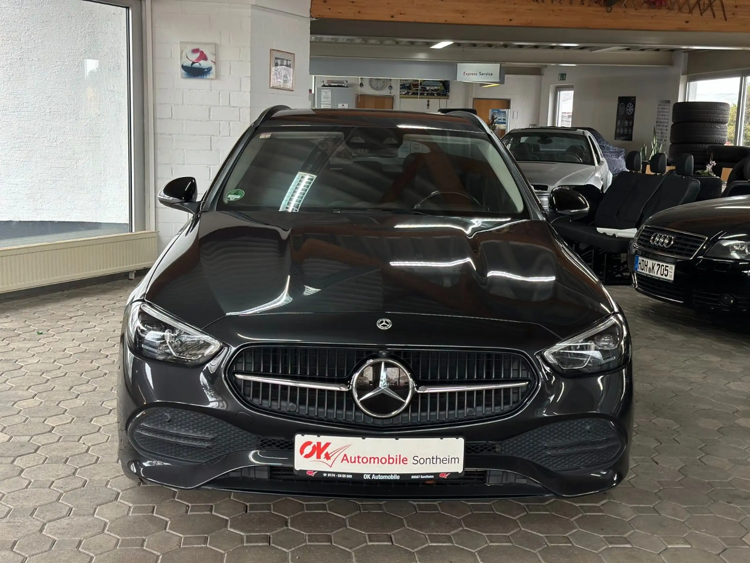 Mercedes-Benz - C 220