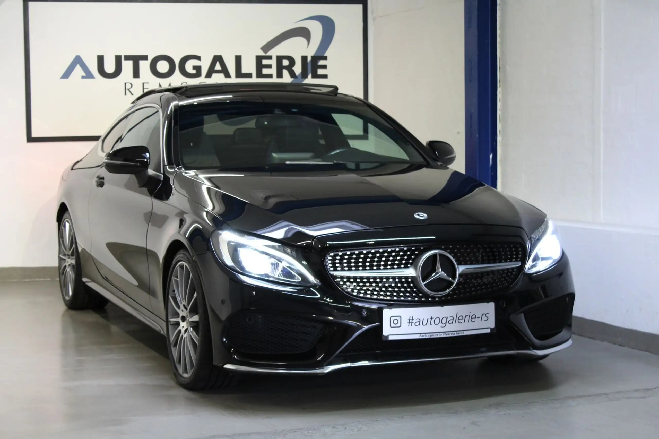 Mercedes-Benz - C 220