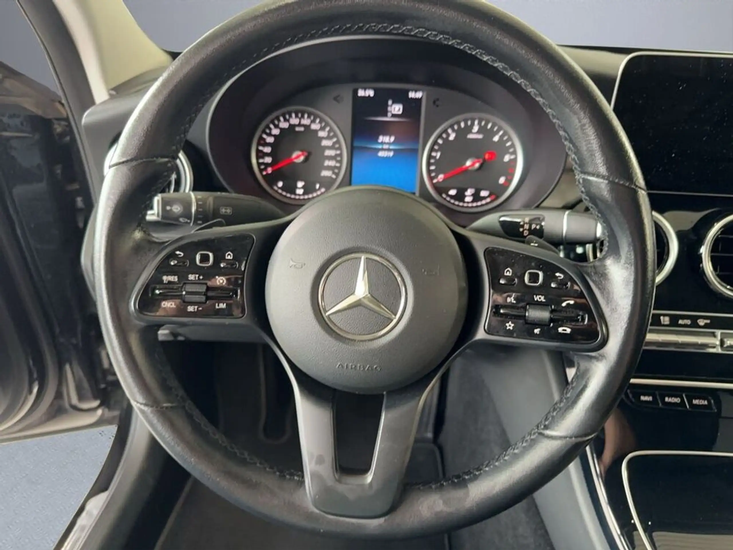 Mercedes-Benz - C 220