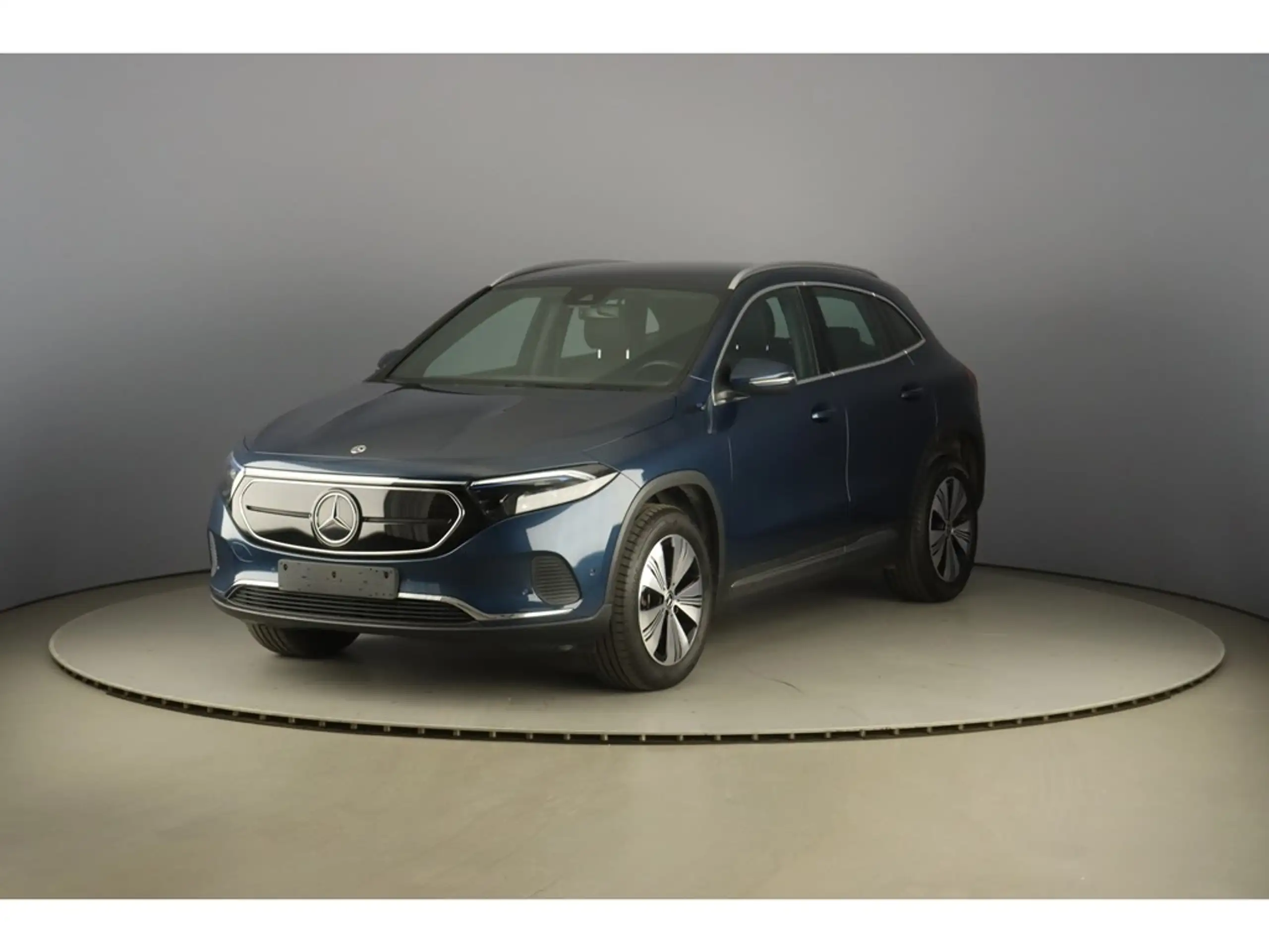 Mercedes-Benz EQA 2021