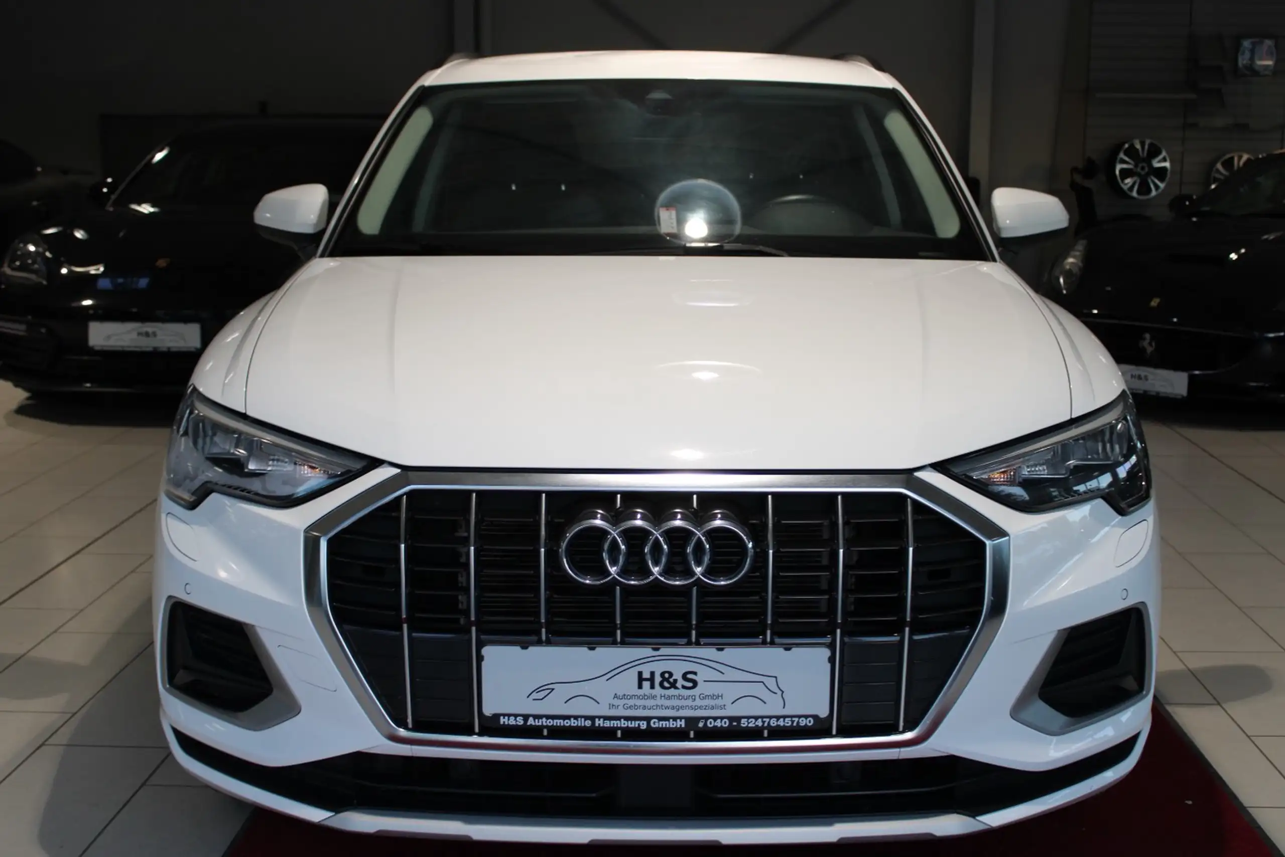 Audi - Q3