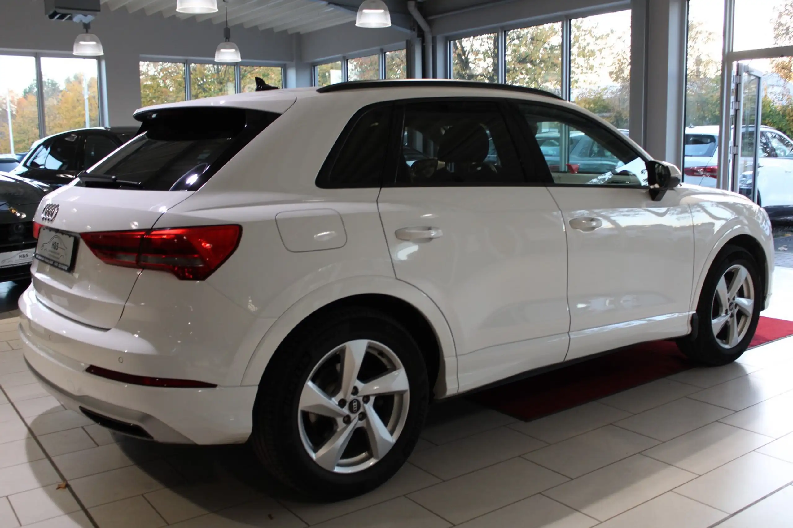 Audi - Q3