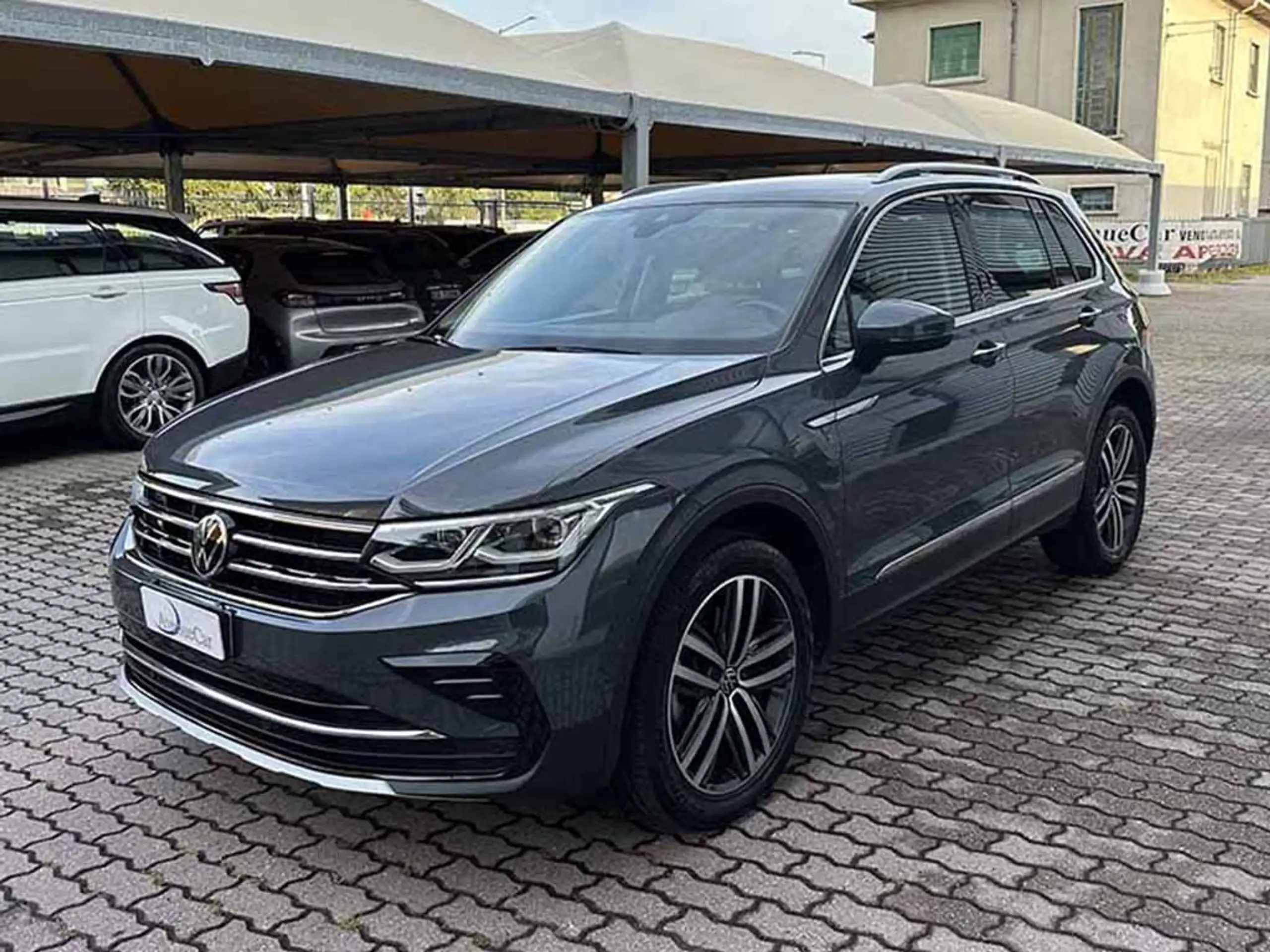 Volkswagen - Tiguan