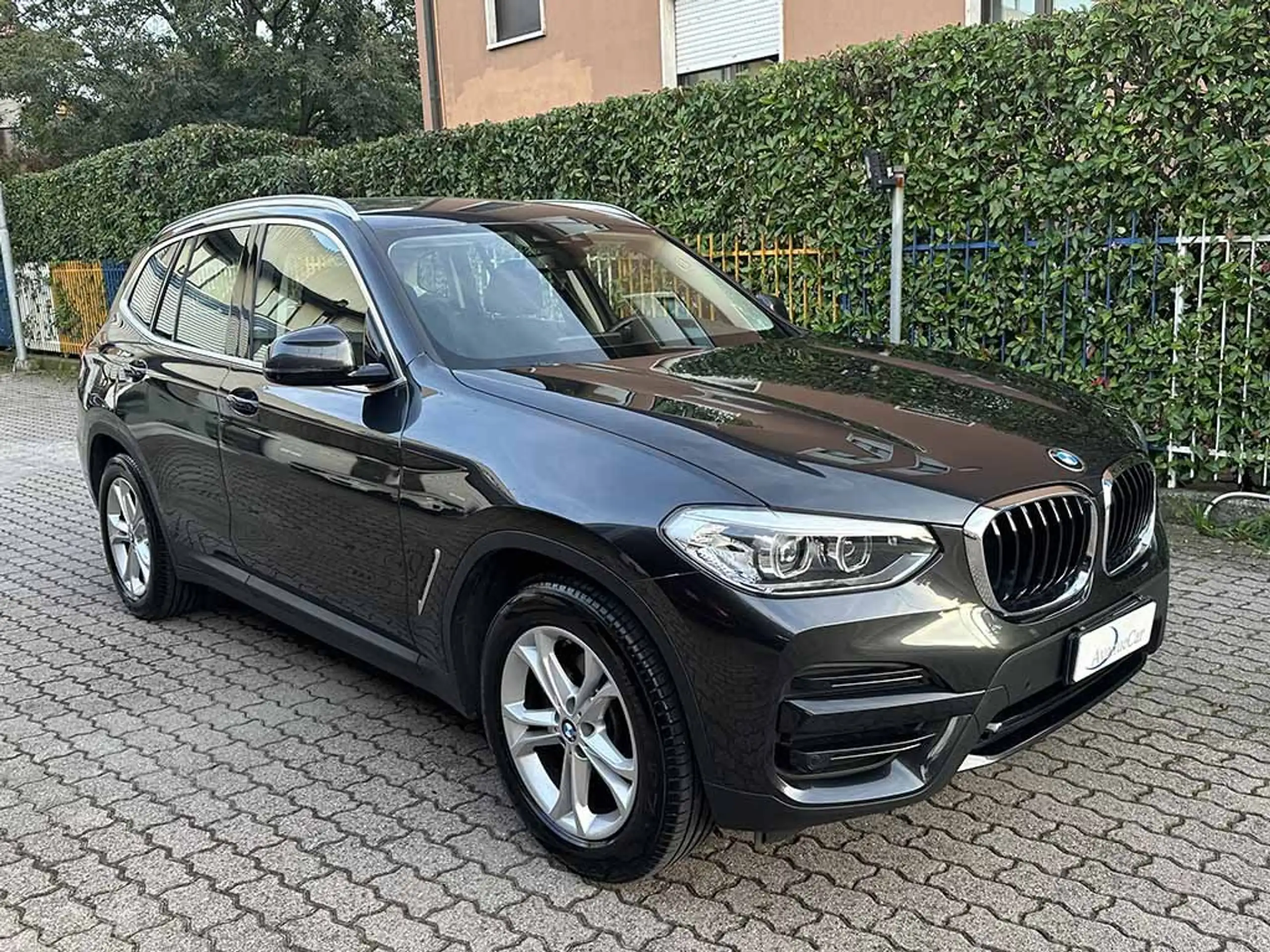 BMW - X3