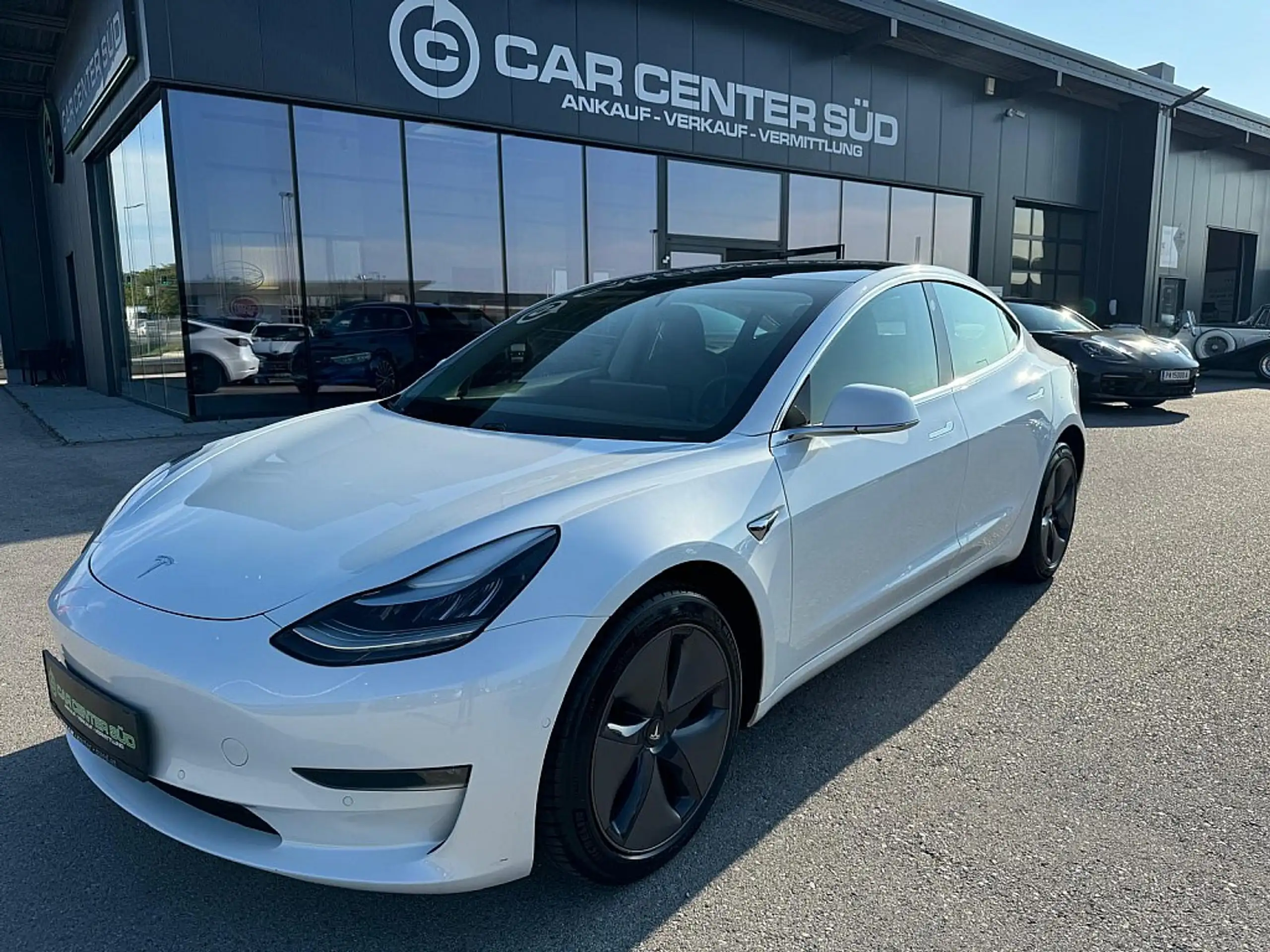 Tesla Model 3 2020