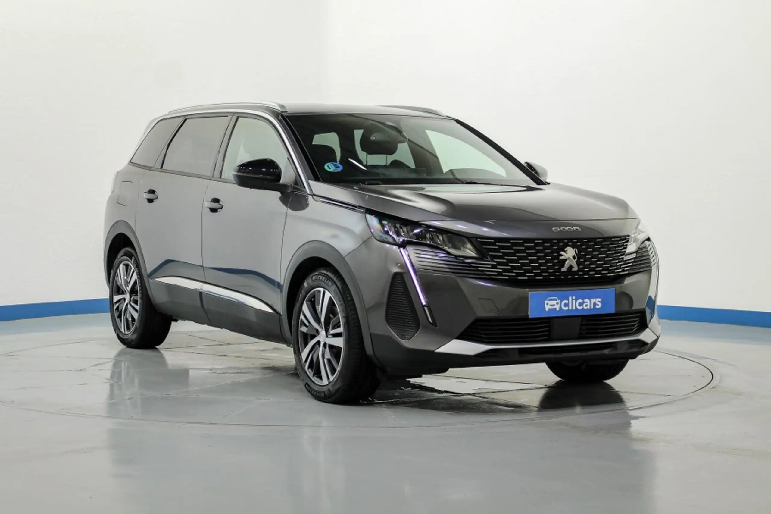 Peugeot - 5008