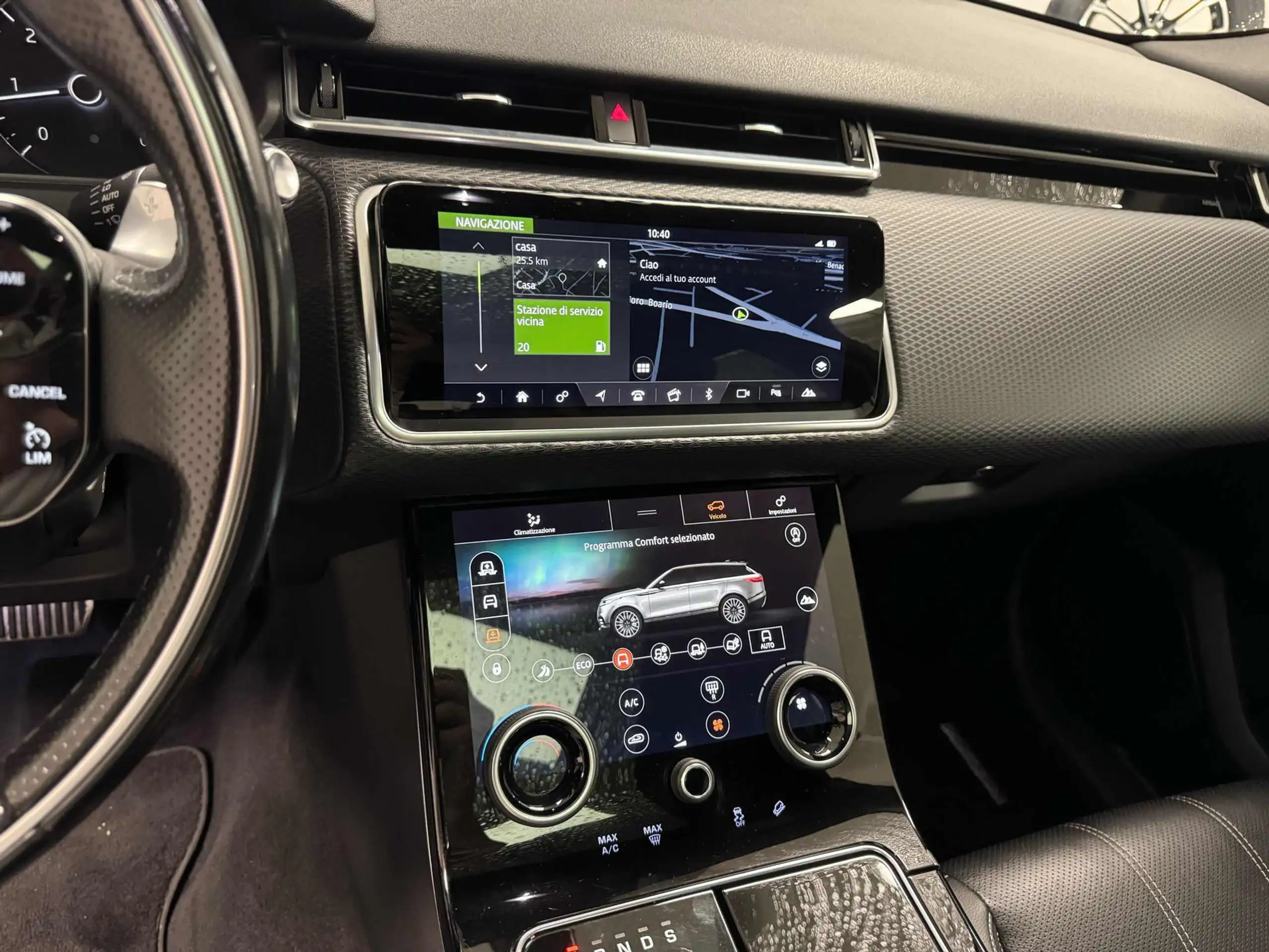 Land Rover - Range Rover Velar