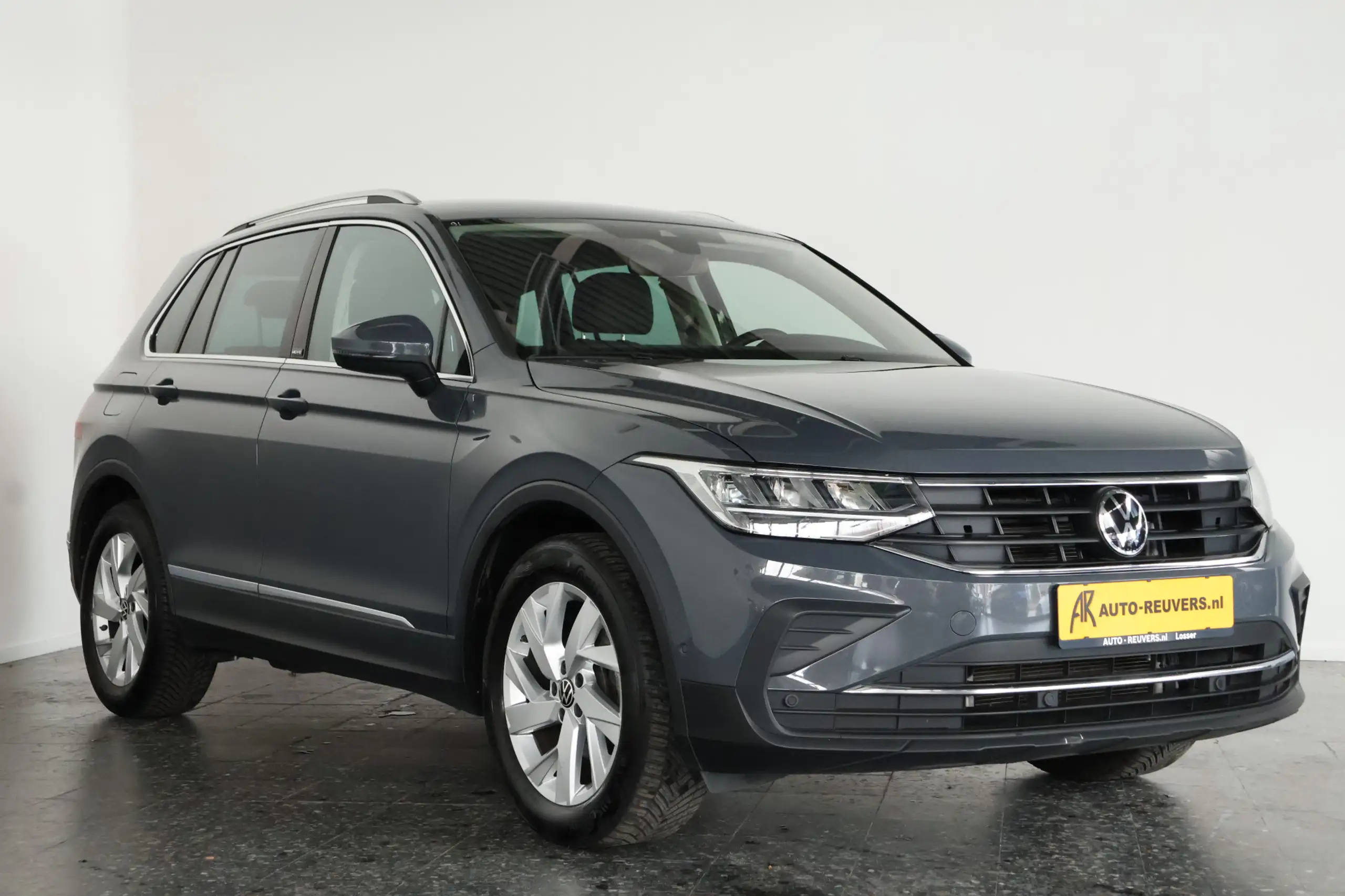 Volkswagen - Tiguan