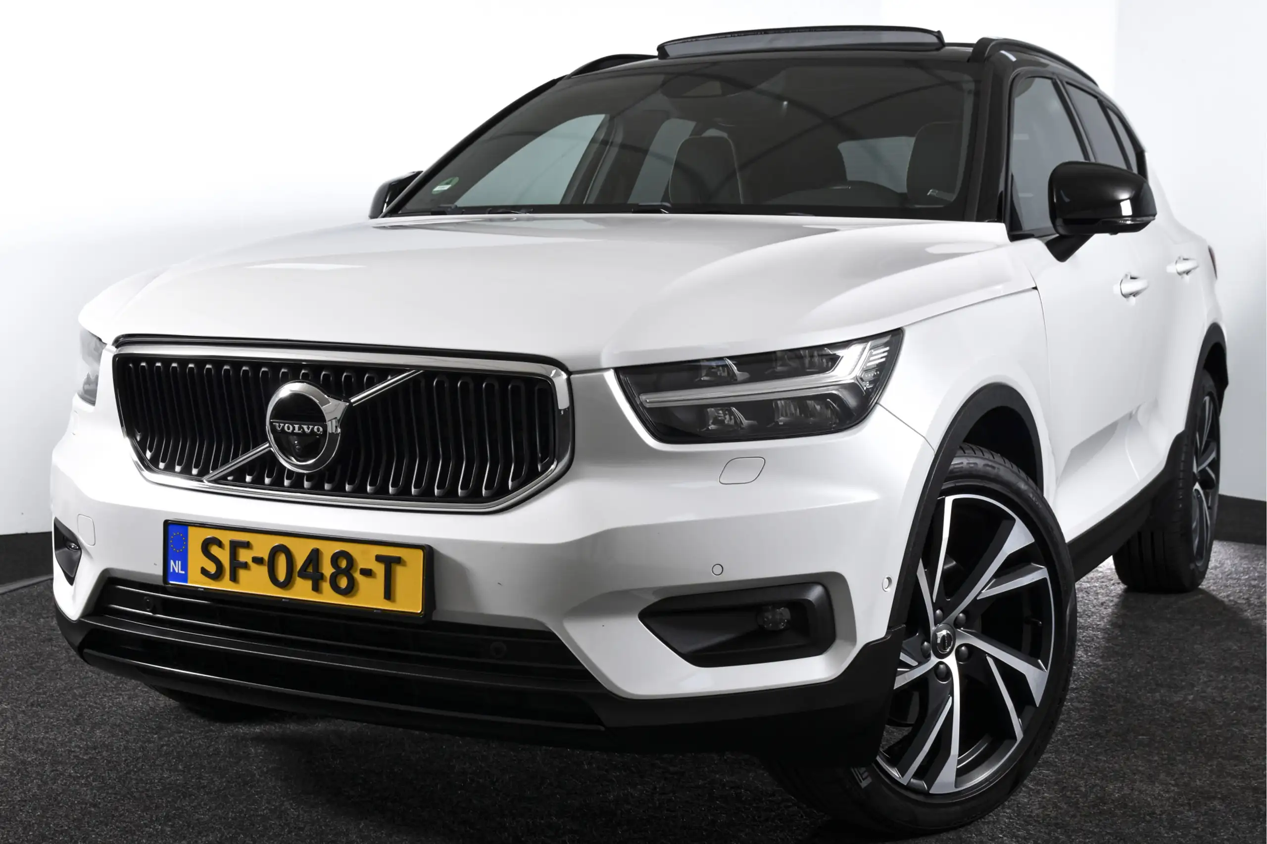 Volvo - XC40