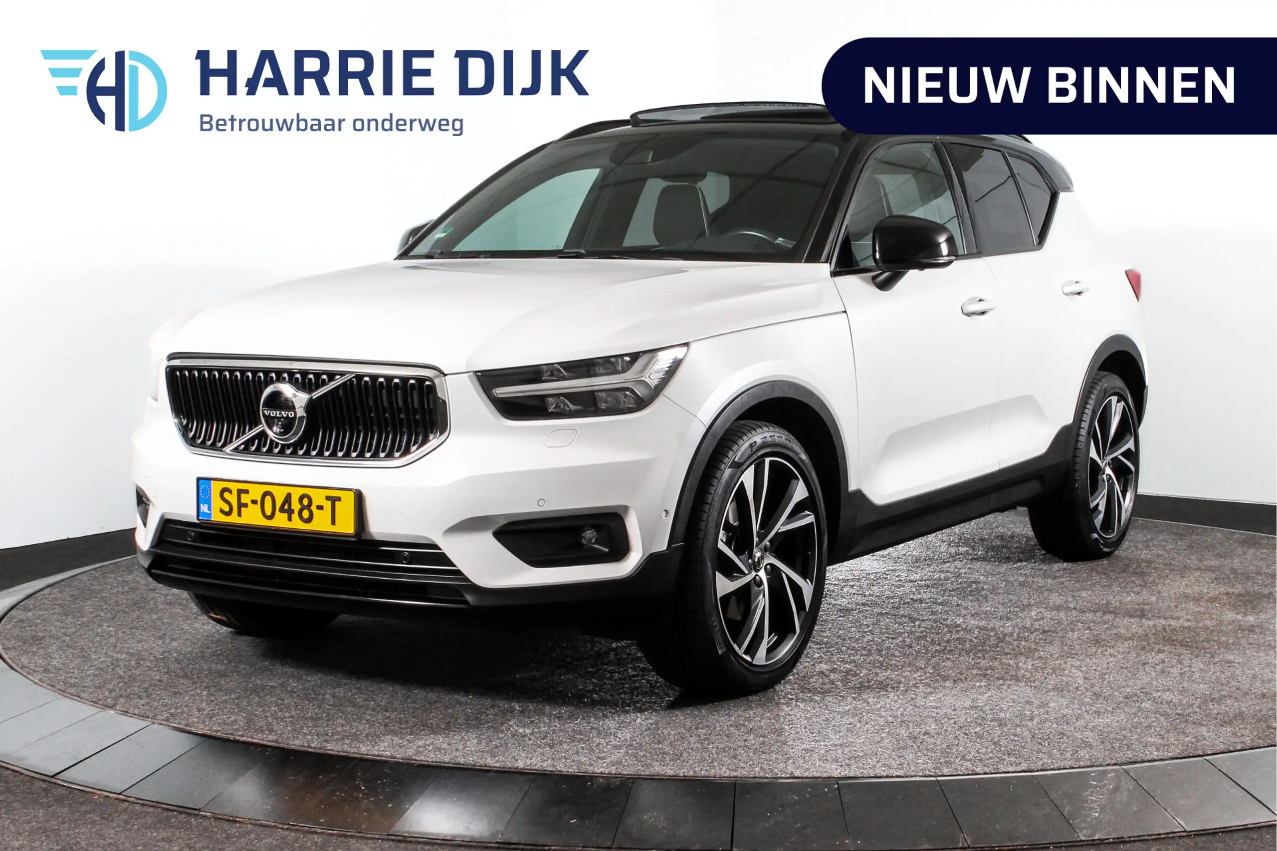 Volvo - XC40