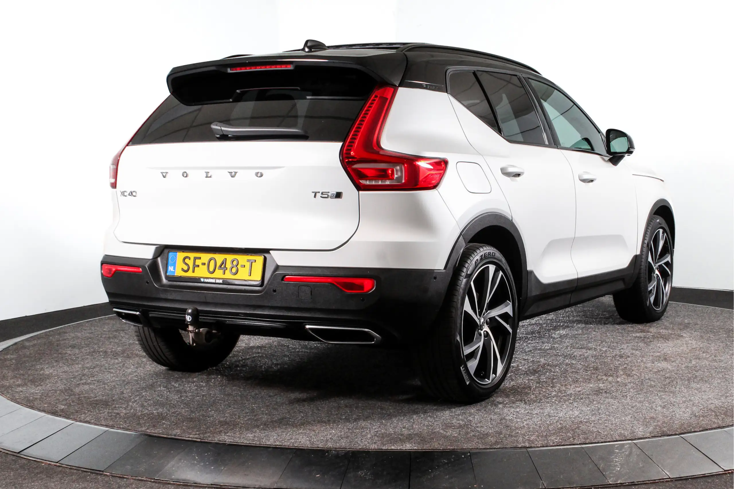 Volvo - XC40