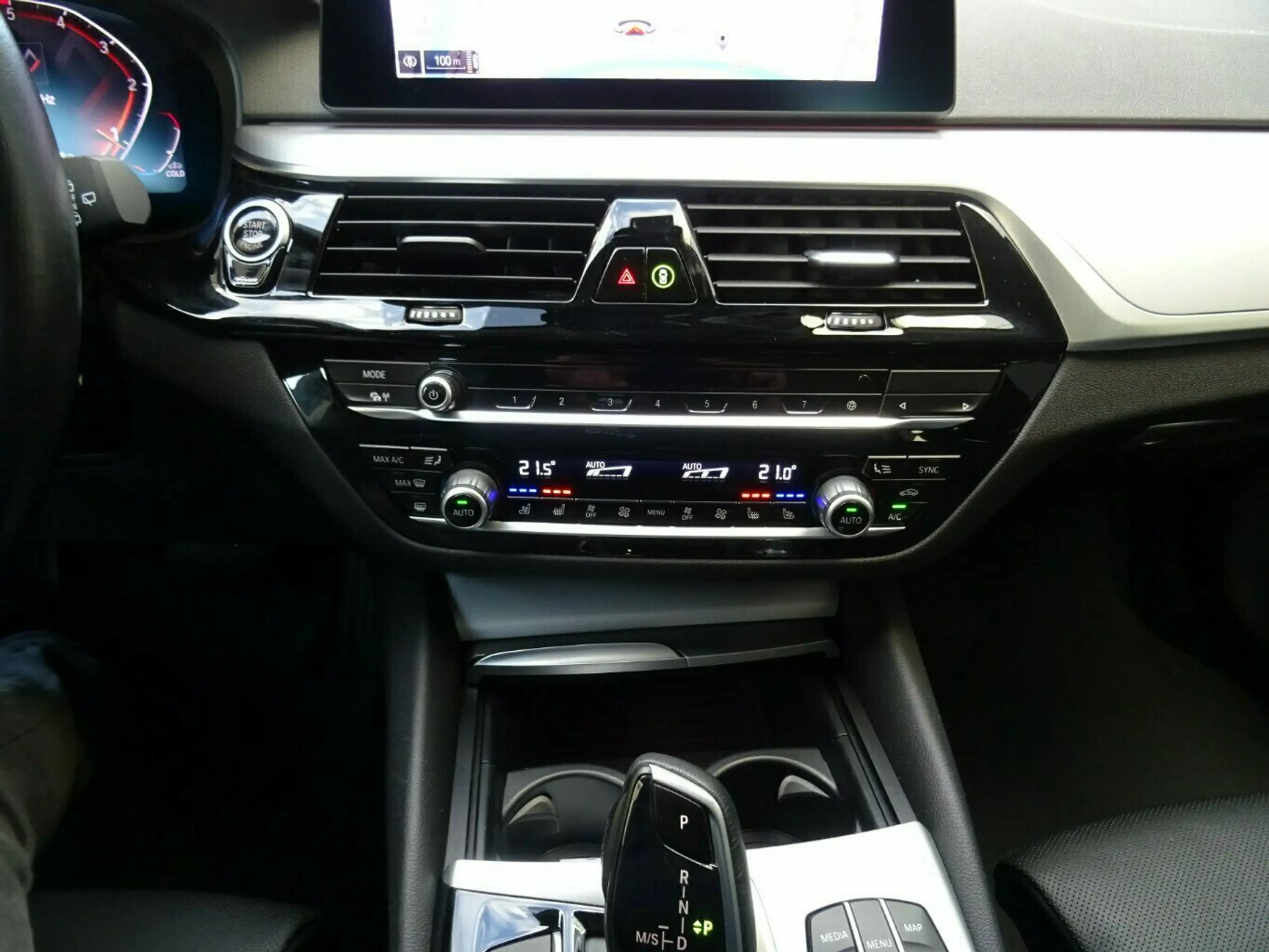 BMW - 520