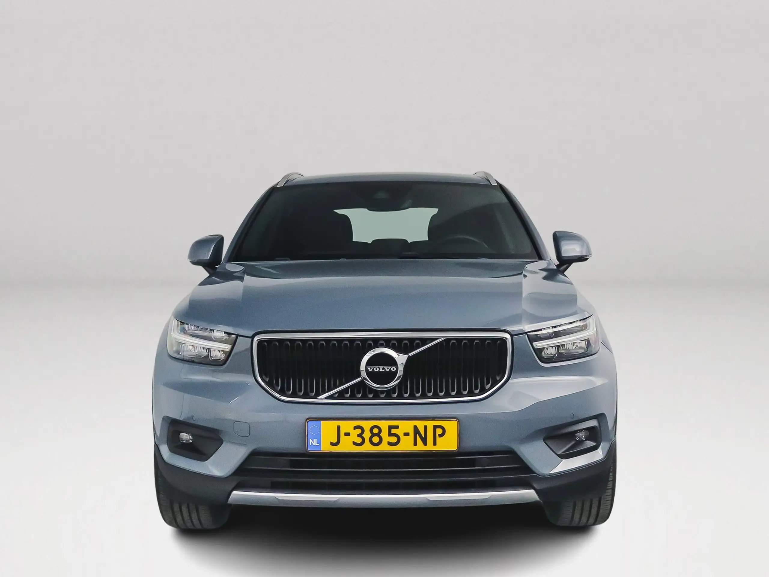 Volvo - XC40