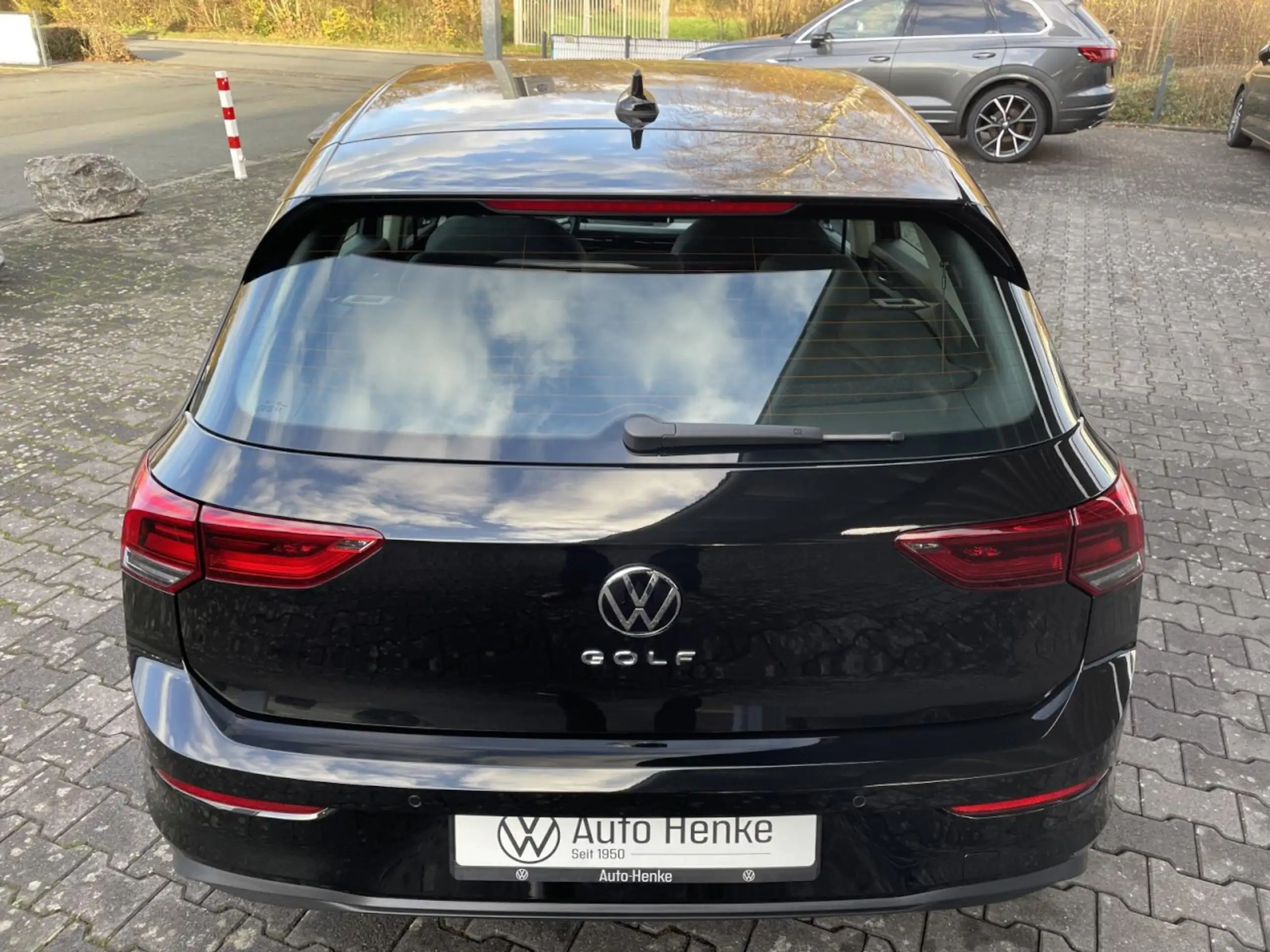 Volkswagen - Golf