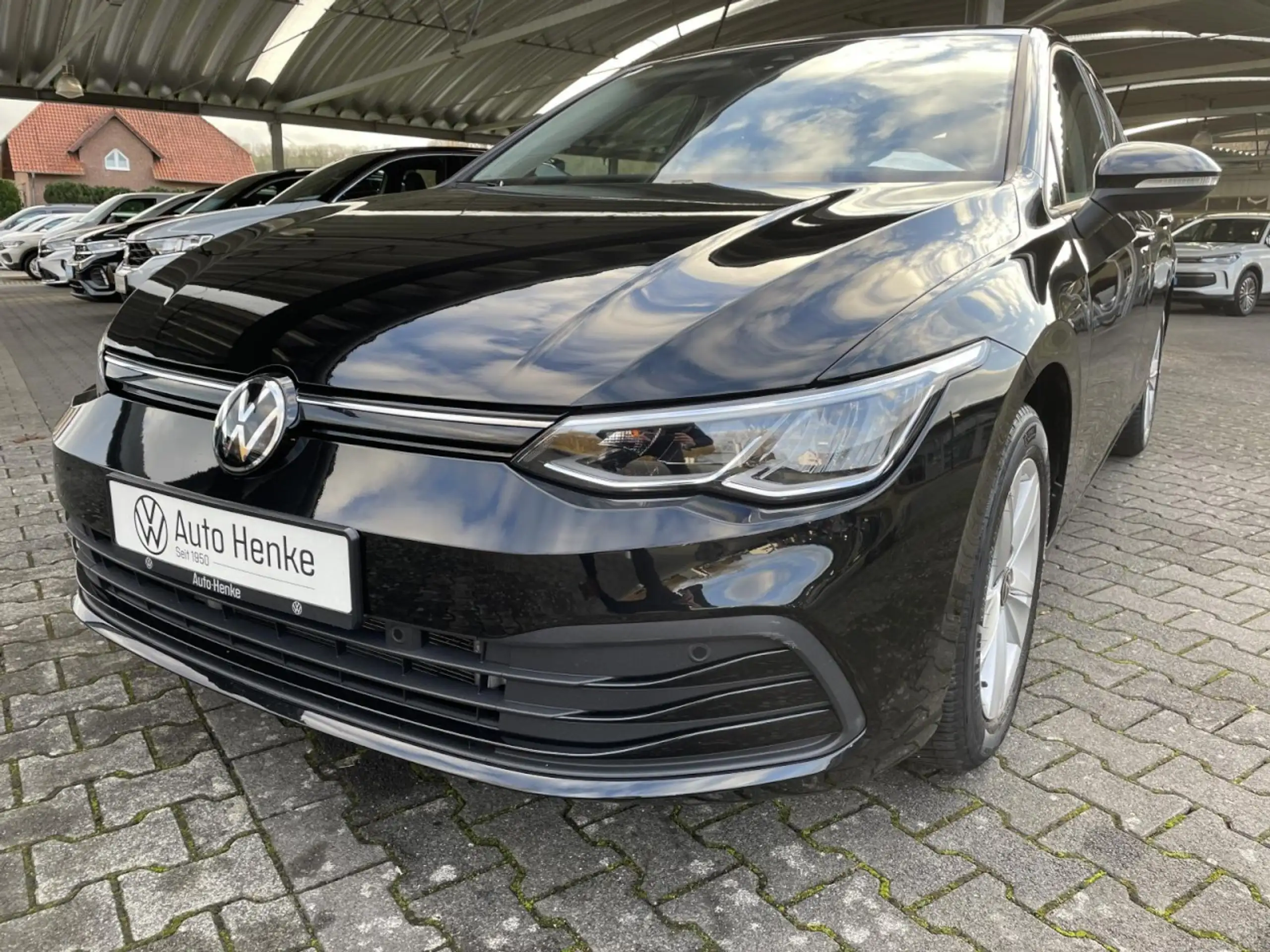 Volkswagen - Golf