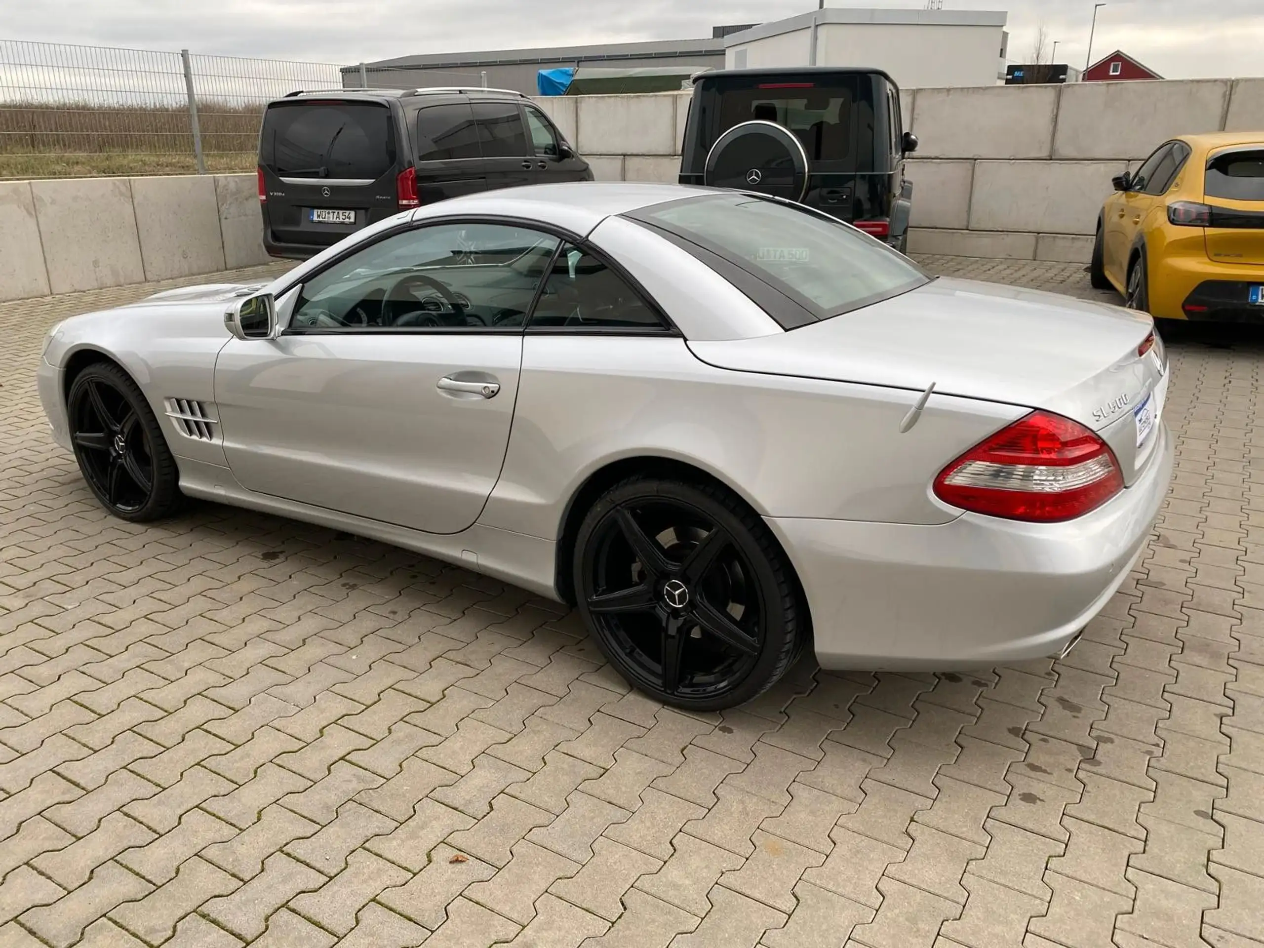 Mercedes-Benz - SL 500