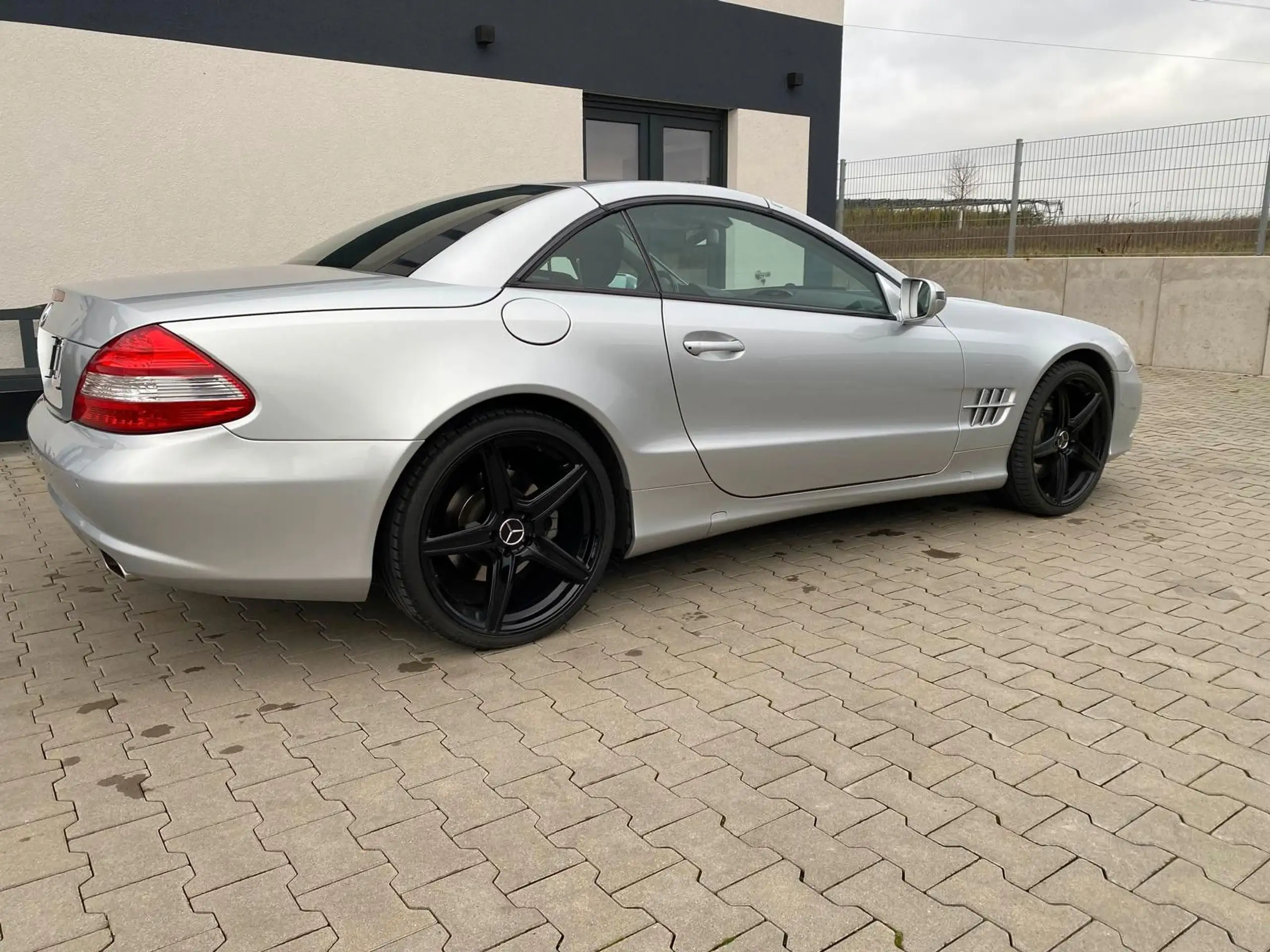 Mercedes-Benz - SL 500