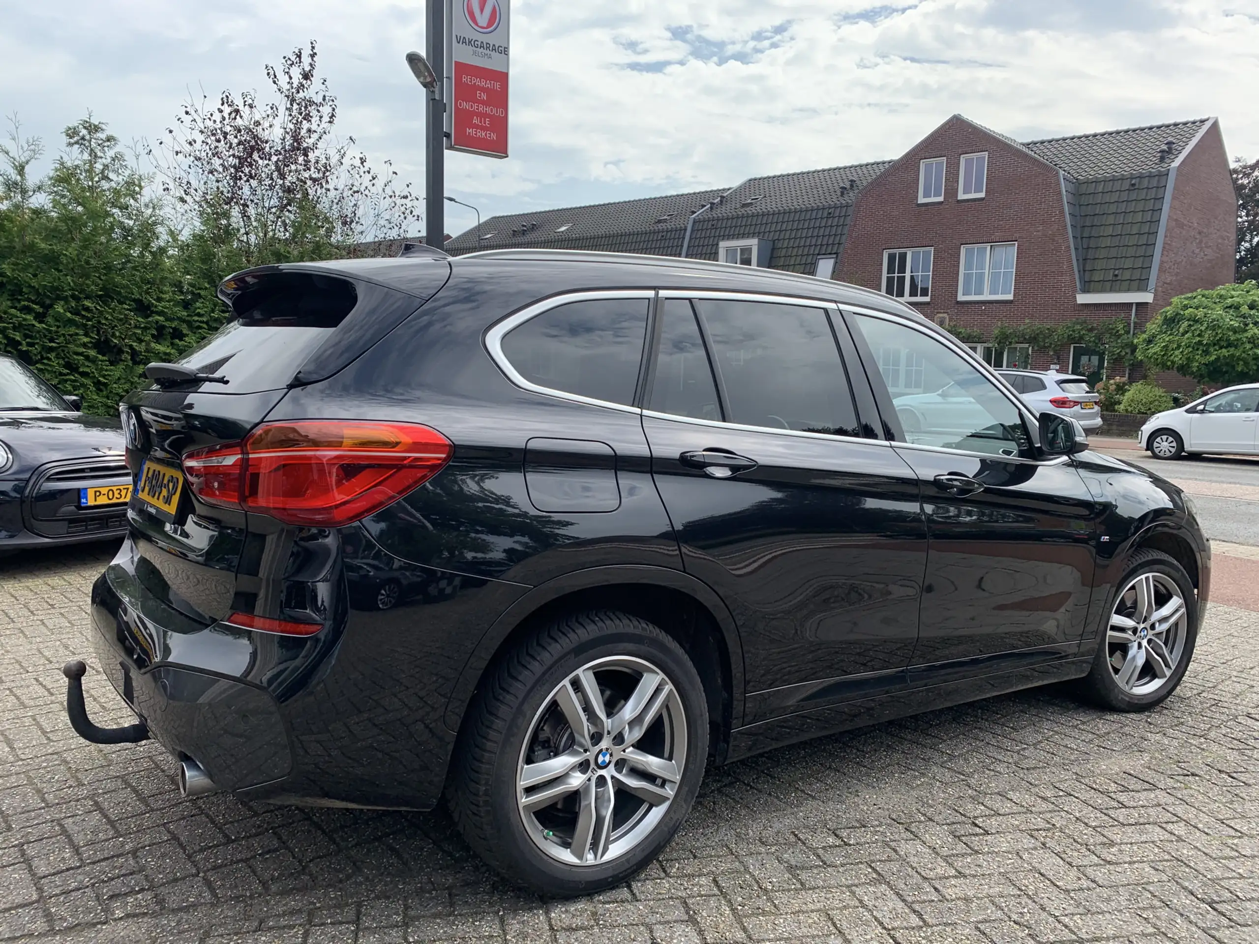 BMW - X1