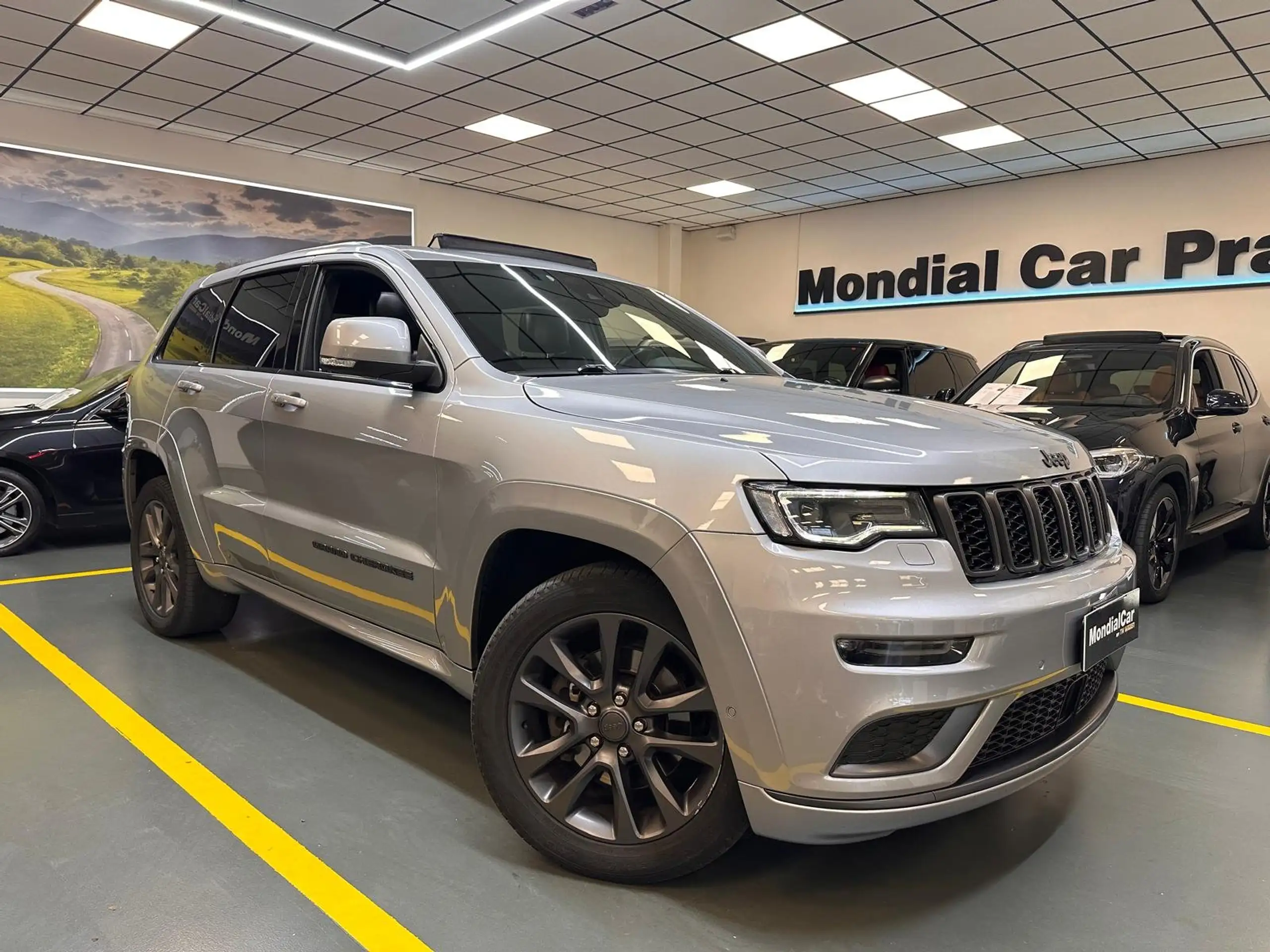 Jeep - Grand Cherokee