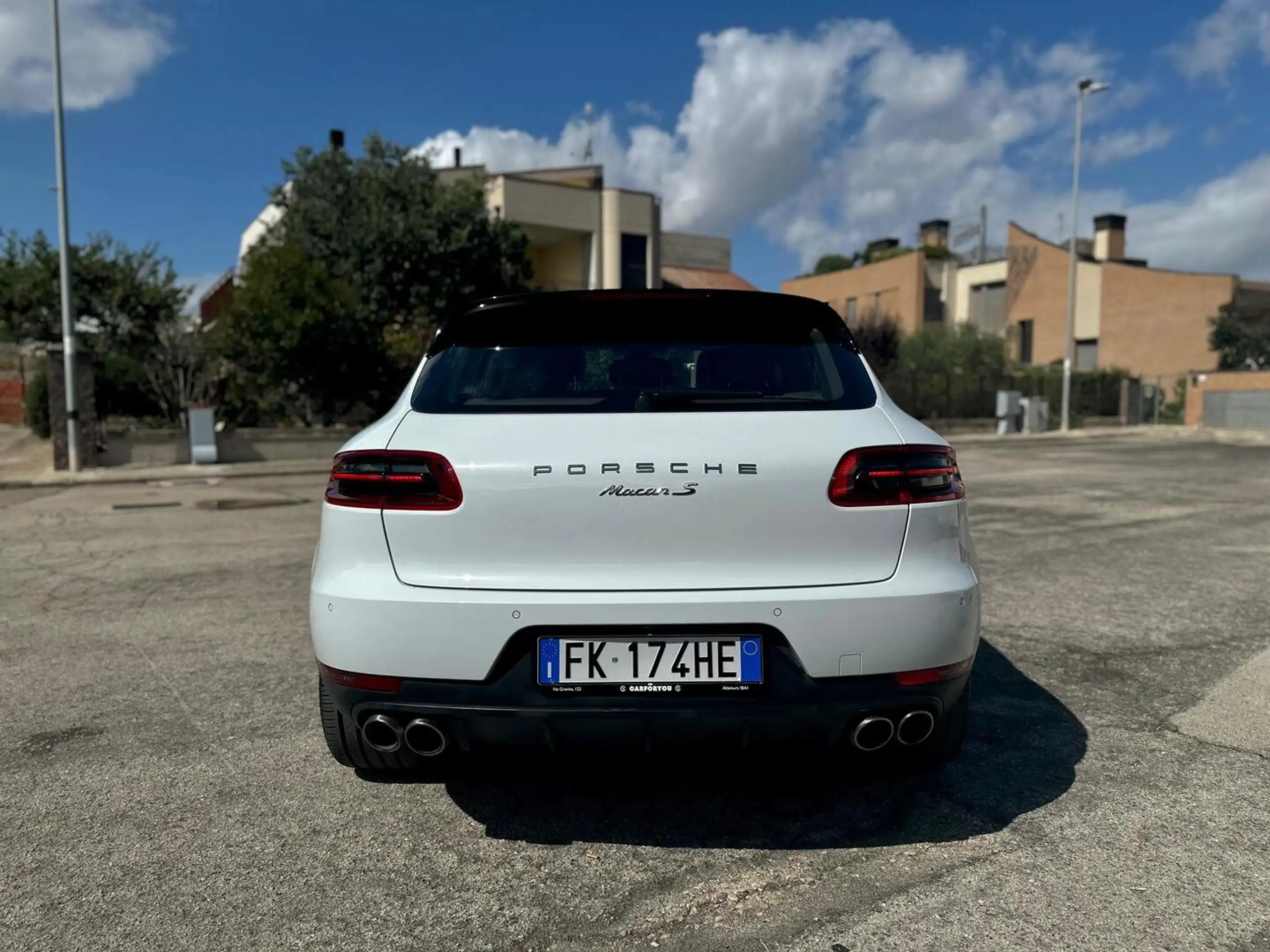 Porsche - Macan