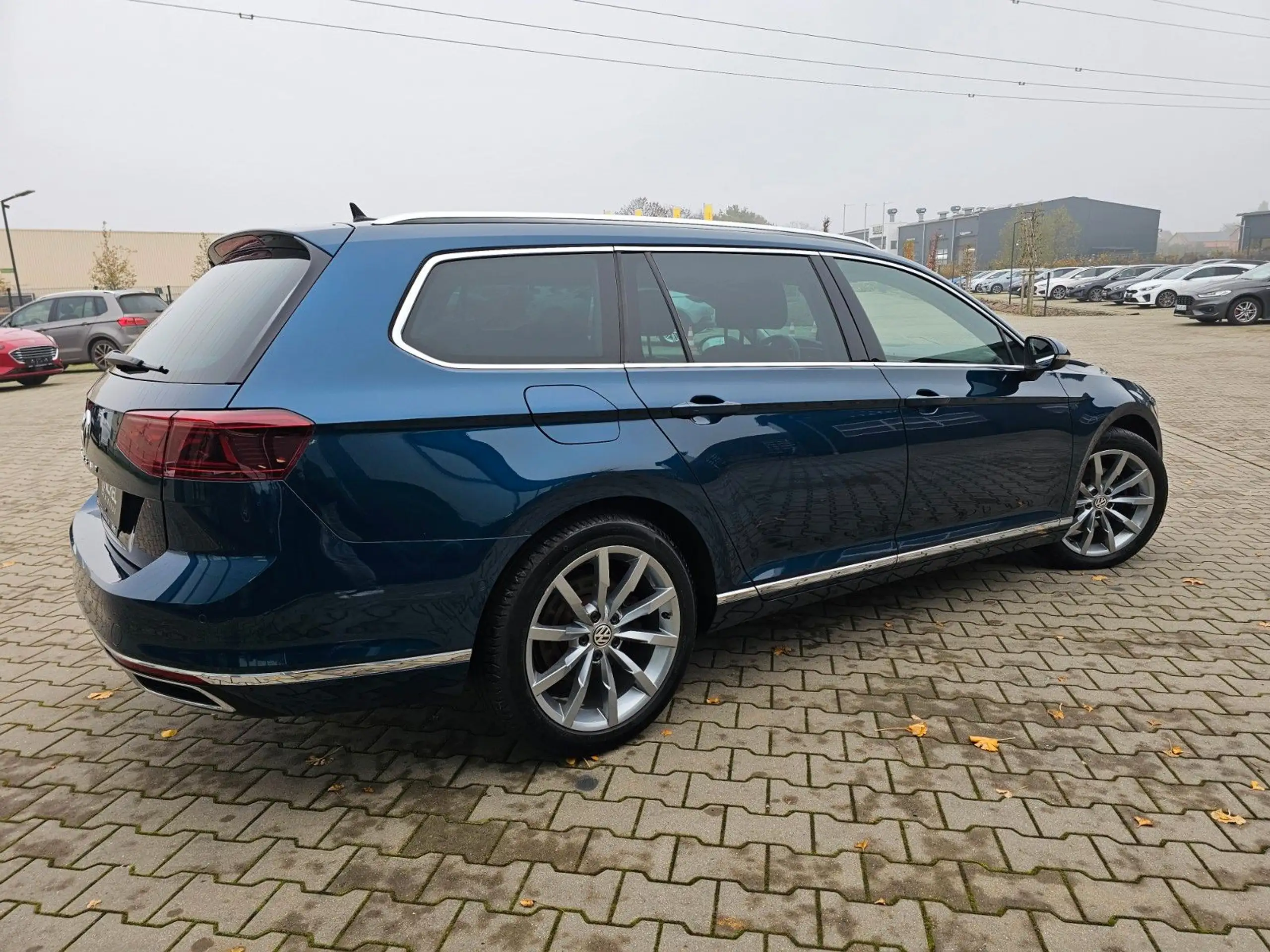 Volkswagen - Passat Variant