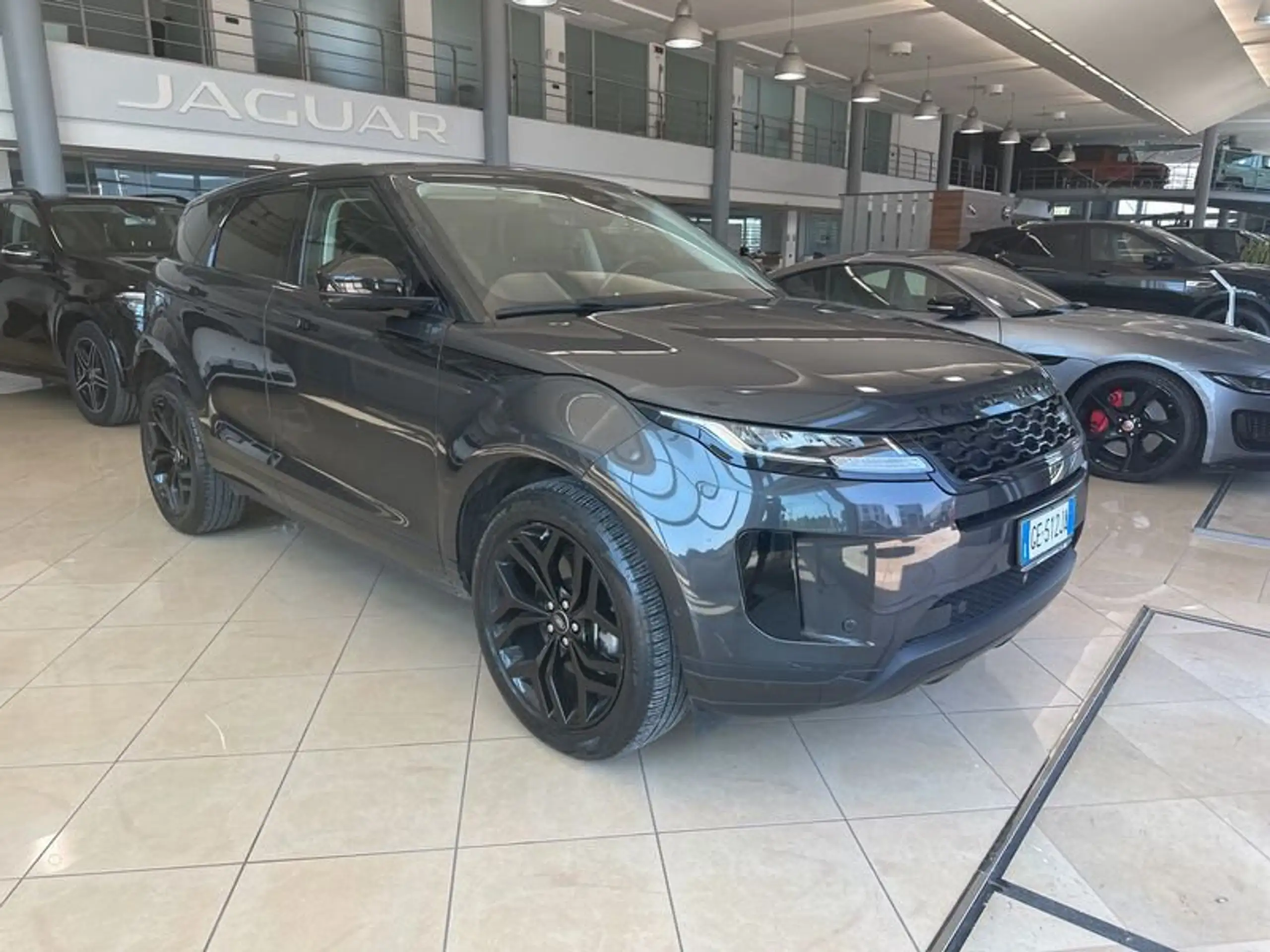 Land Rover - Range Rover Evoque