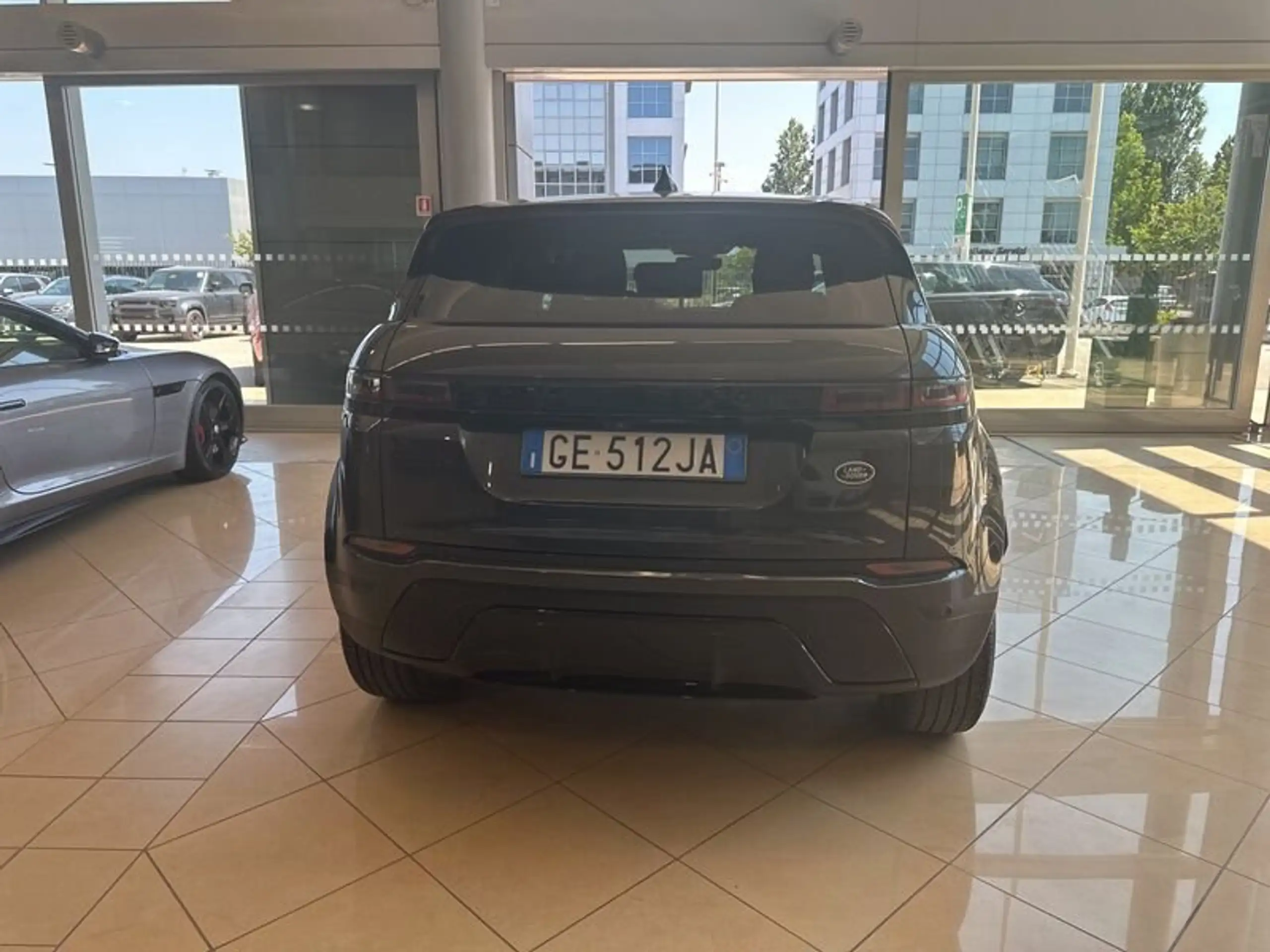 Land Rover - Range Rover Evoque