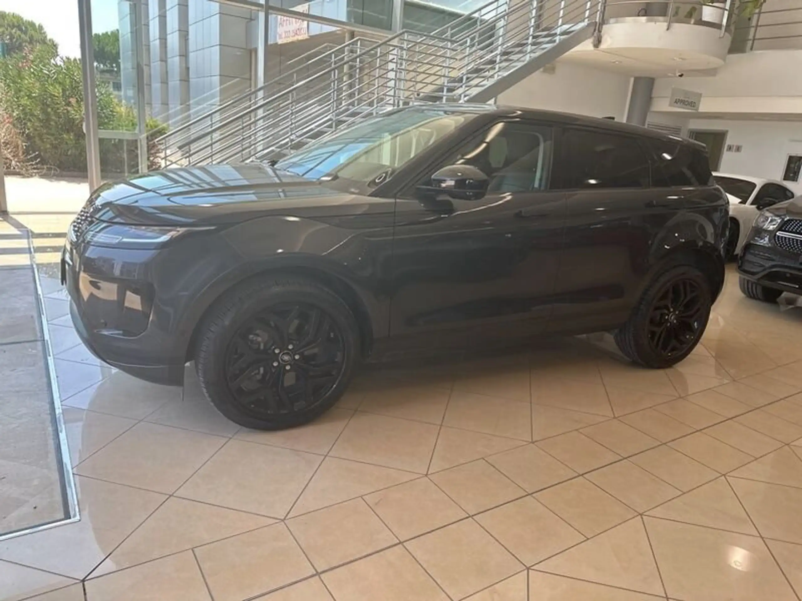 Land Rover - Range Rover Evoque